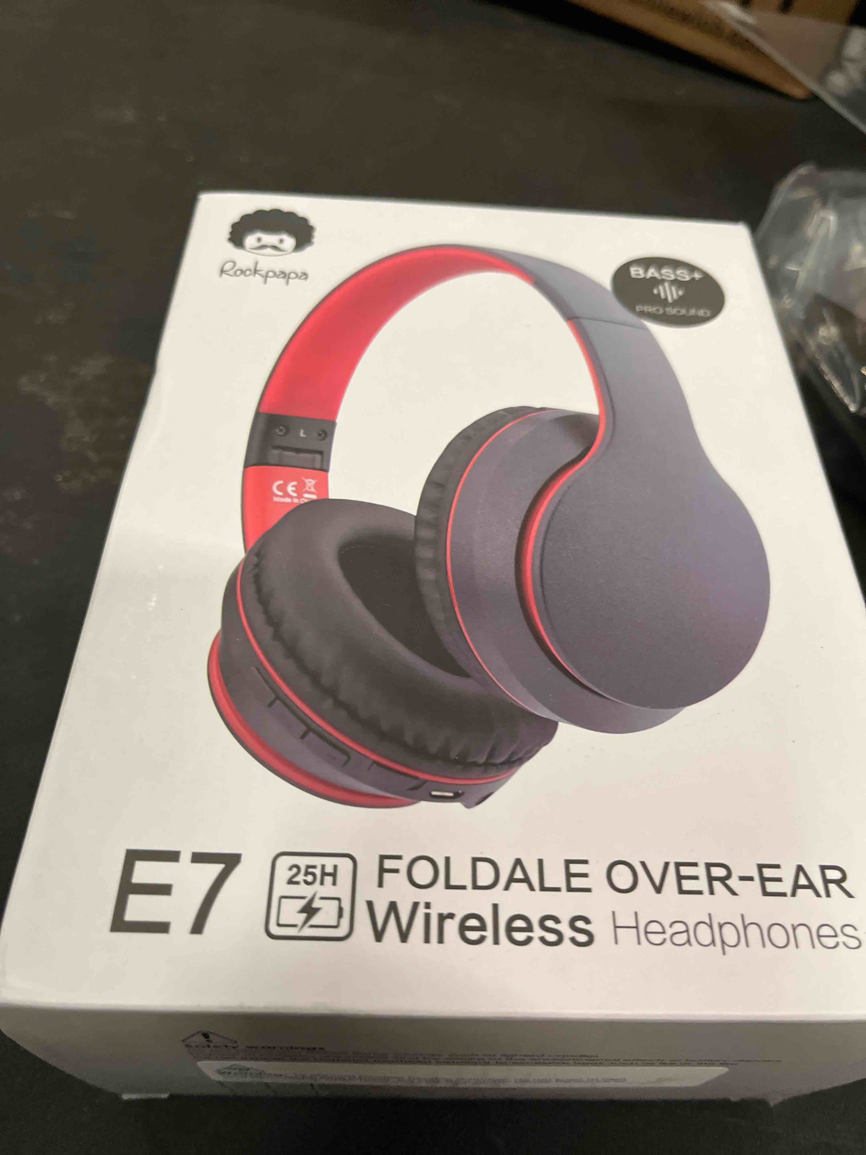 Condition photo showing Good Condition for rockpapa E7 Over Ear Wireless Bluetooth Headphones with Mic Include Travel Case, Foldable Wired/Wireless Headphones with Microphone for Kids Childrens Boys Girls Teen Youth Adult Blue Green Blue Green with Case