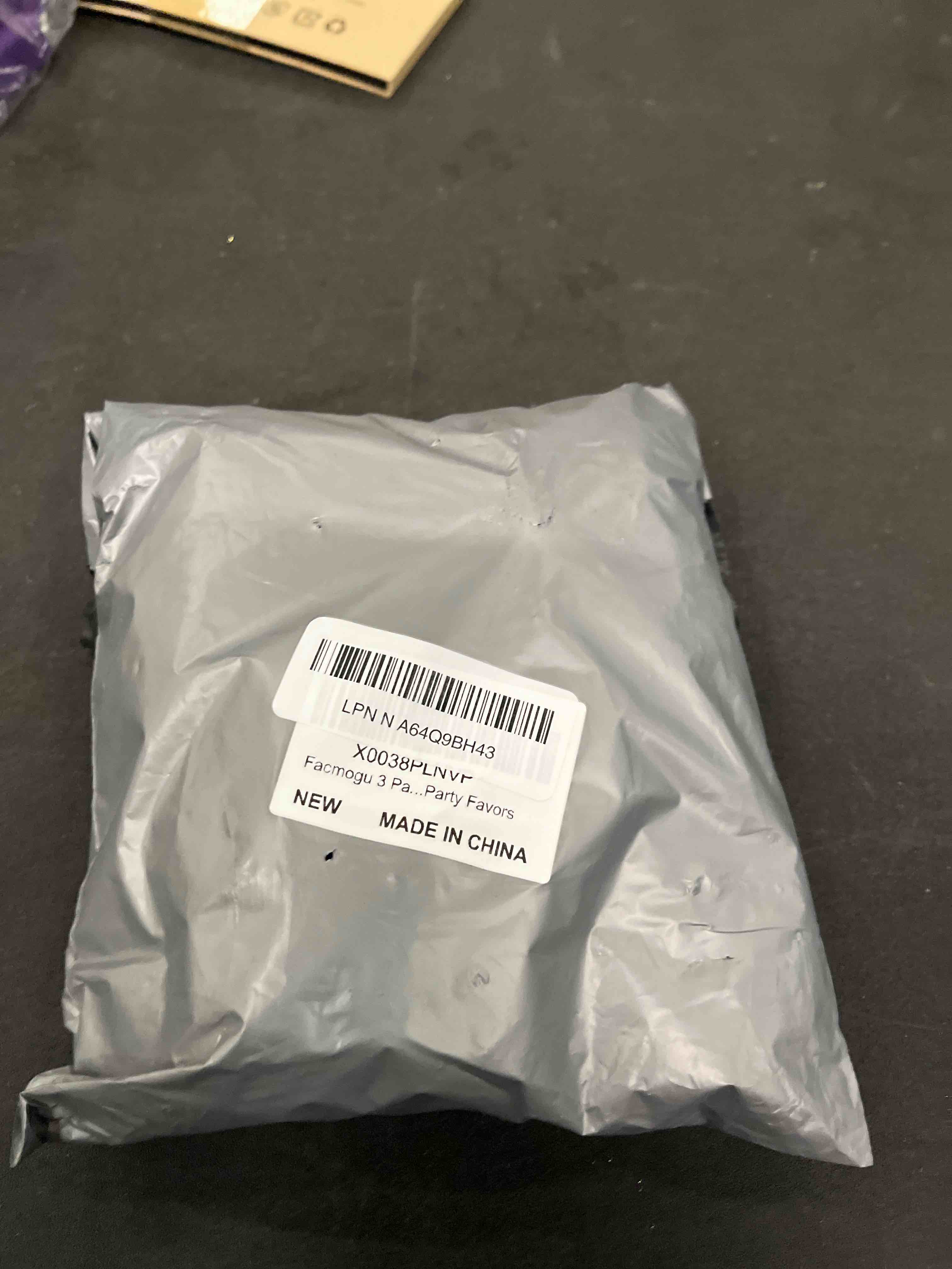 Condition photo showing Good Condition for Facmogu 3 Pack Vintage Microphone Prop, Plastic Fake Microphone, Retro Microphones for Costume & Role Play, Antique Mic Stage Table Decor Party Favors Black & Gold & Silver