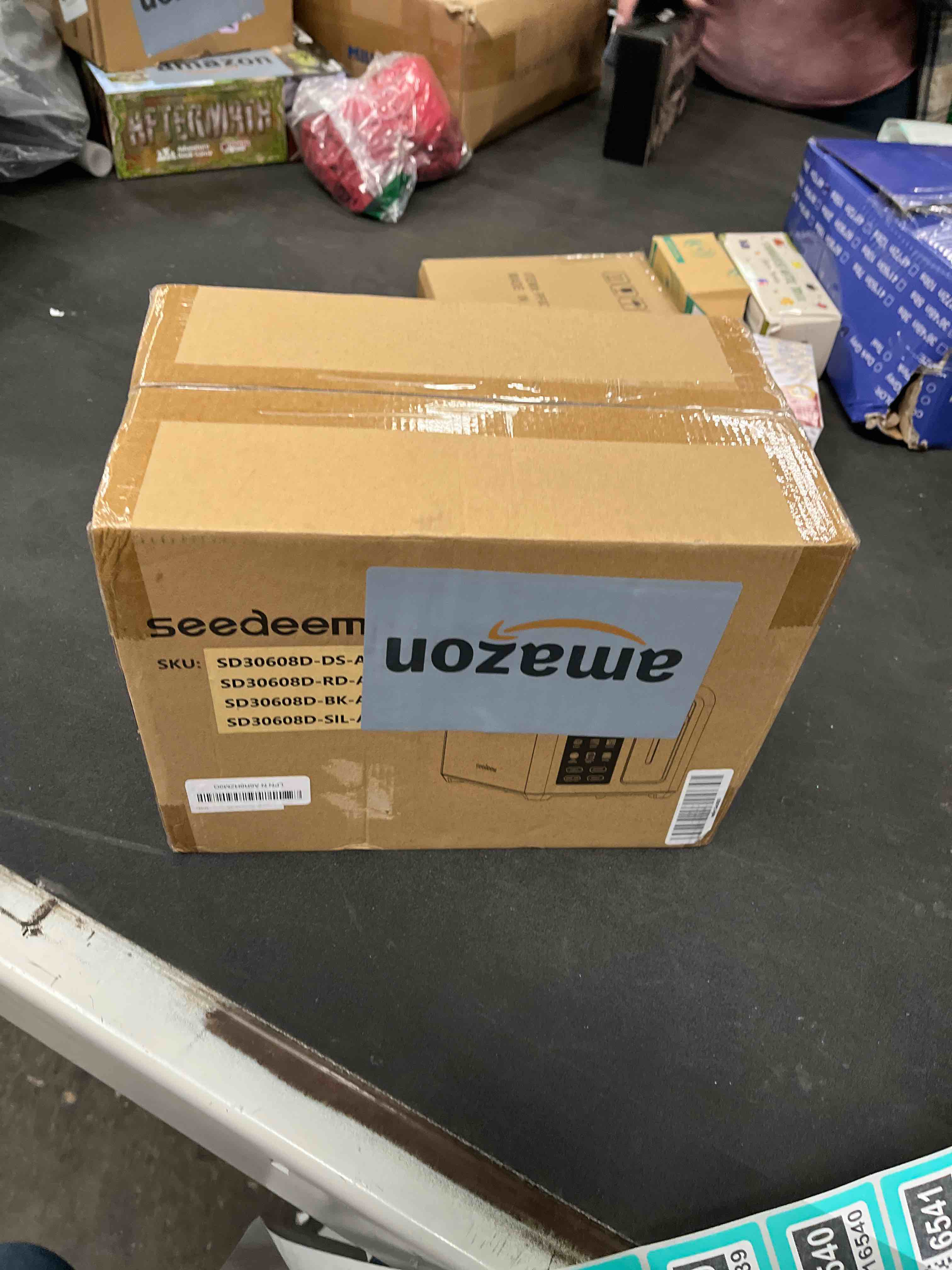 Condition photo showing Good Condition for SEEDEEM Toaster 2 Slice with Touch Screen, Faster Heating Speed, 7 Shade Setting, 6 Bread Type, 1.5”Wide Slots Toaster, Removable Crumb Tray, 1350W, Dark Metallic