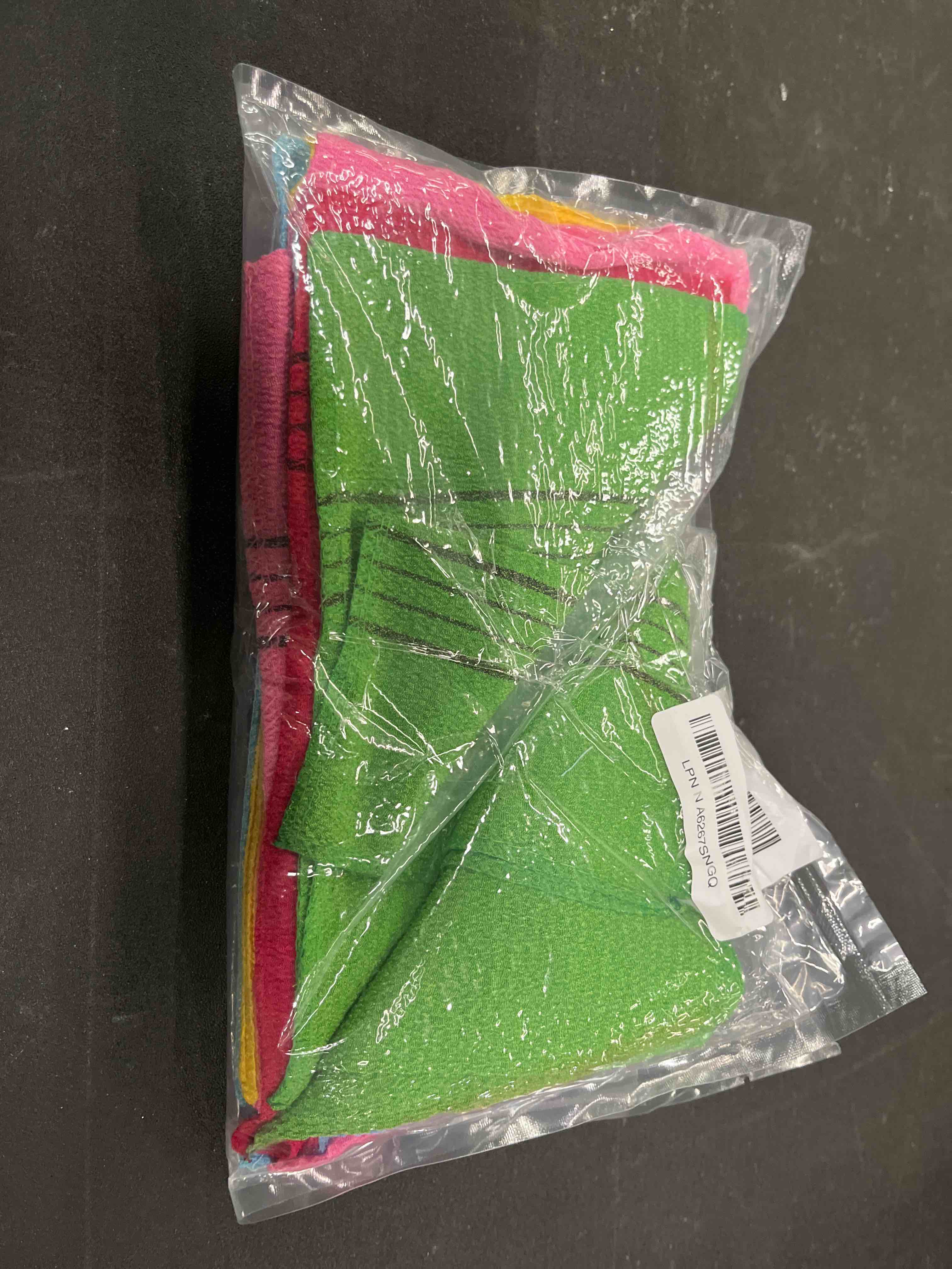 Condition photo showing Good Condition for 15 Pcs Korean Exfoliating Mitt, 95.5 in Gentle Scrub Mitt, Large Washcloth, Colorful Body Scrubber for Cleaning Skin, Reducing Dirt and Grease (5 Colors)