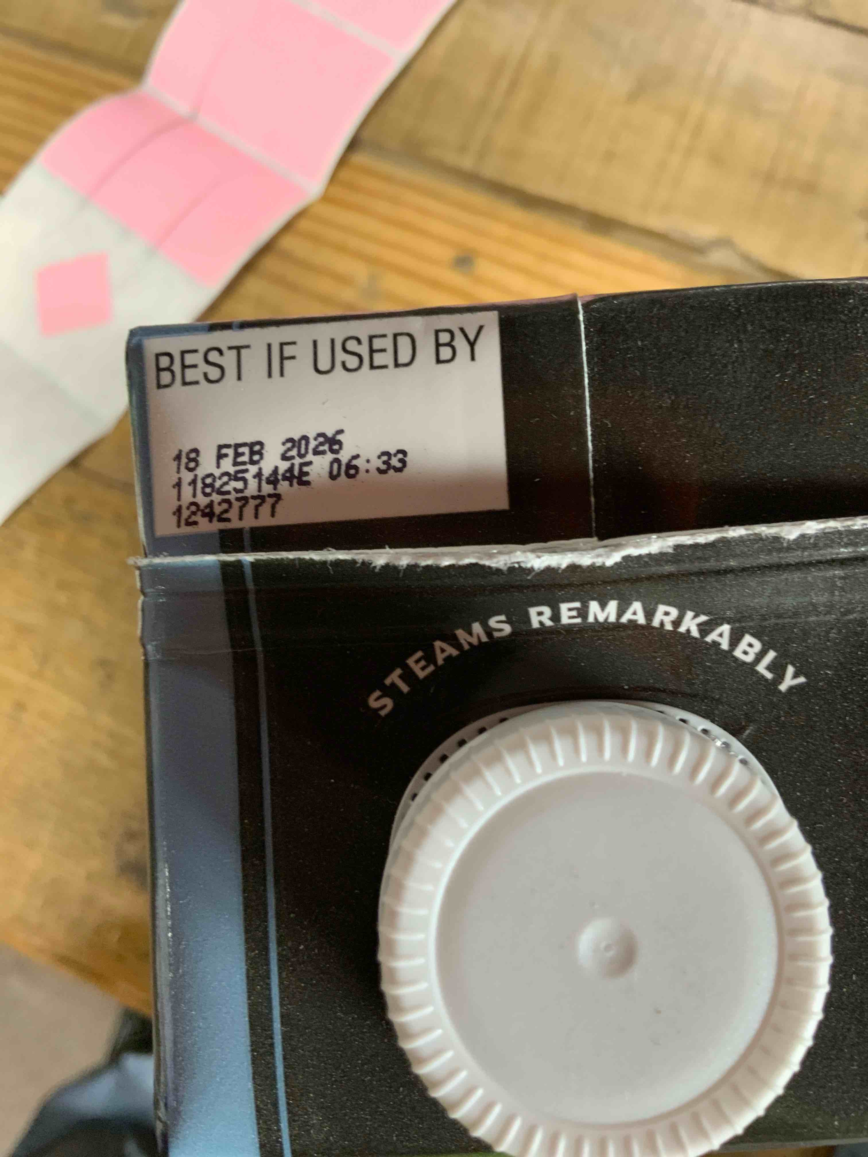 Condition photo showing New/Like New for Califia Farms Oat Barista Blend Oat Milk 32 Fluid Ounces