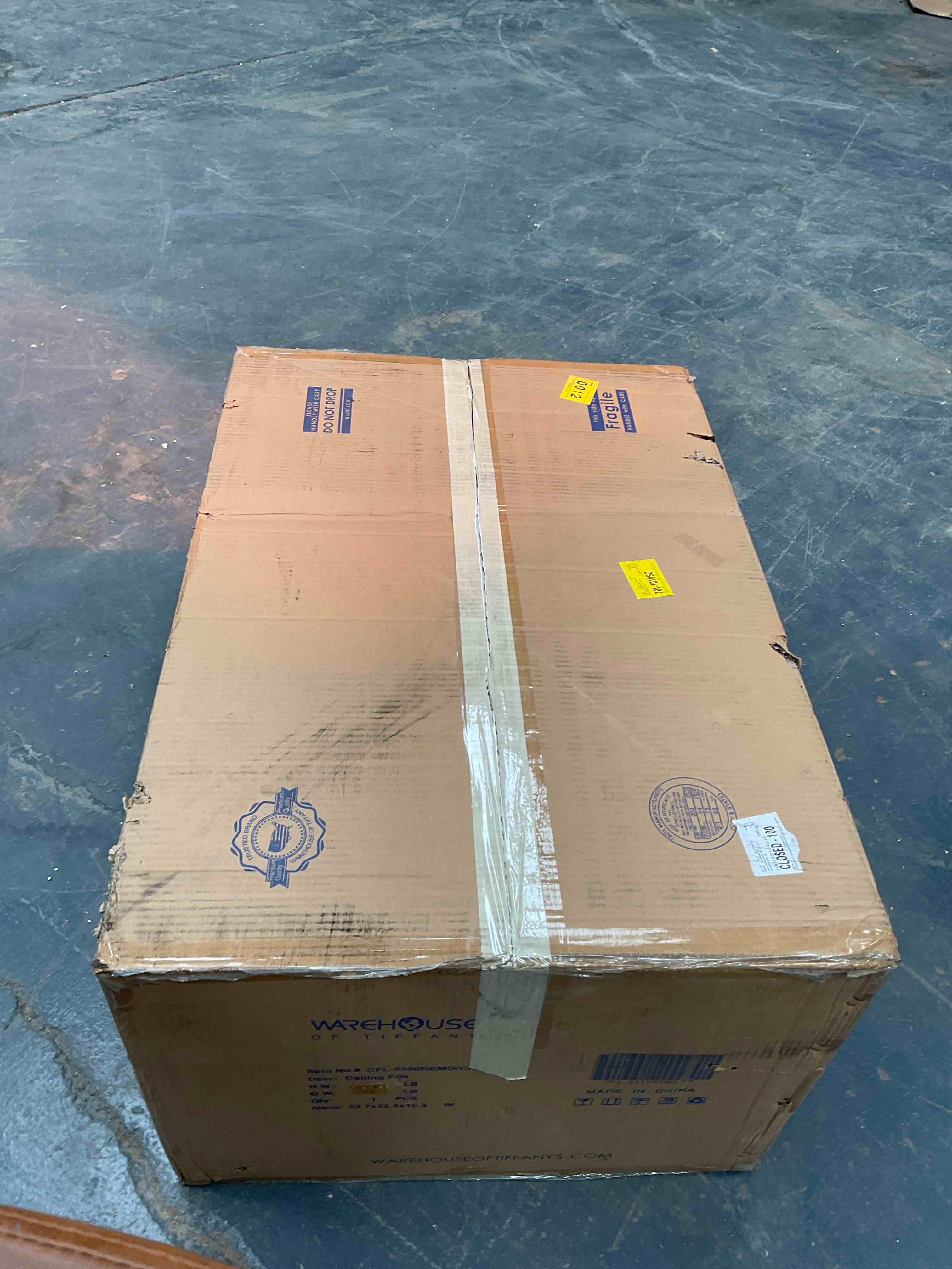 Condition photo showing Good Condition for 52 Inch Crystal Ceiling Fan