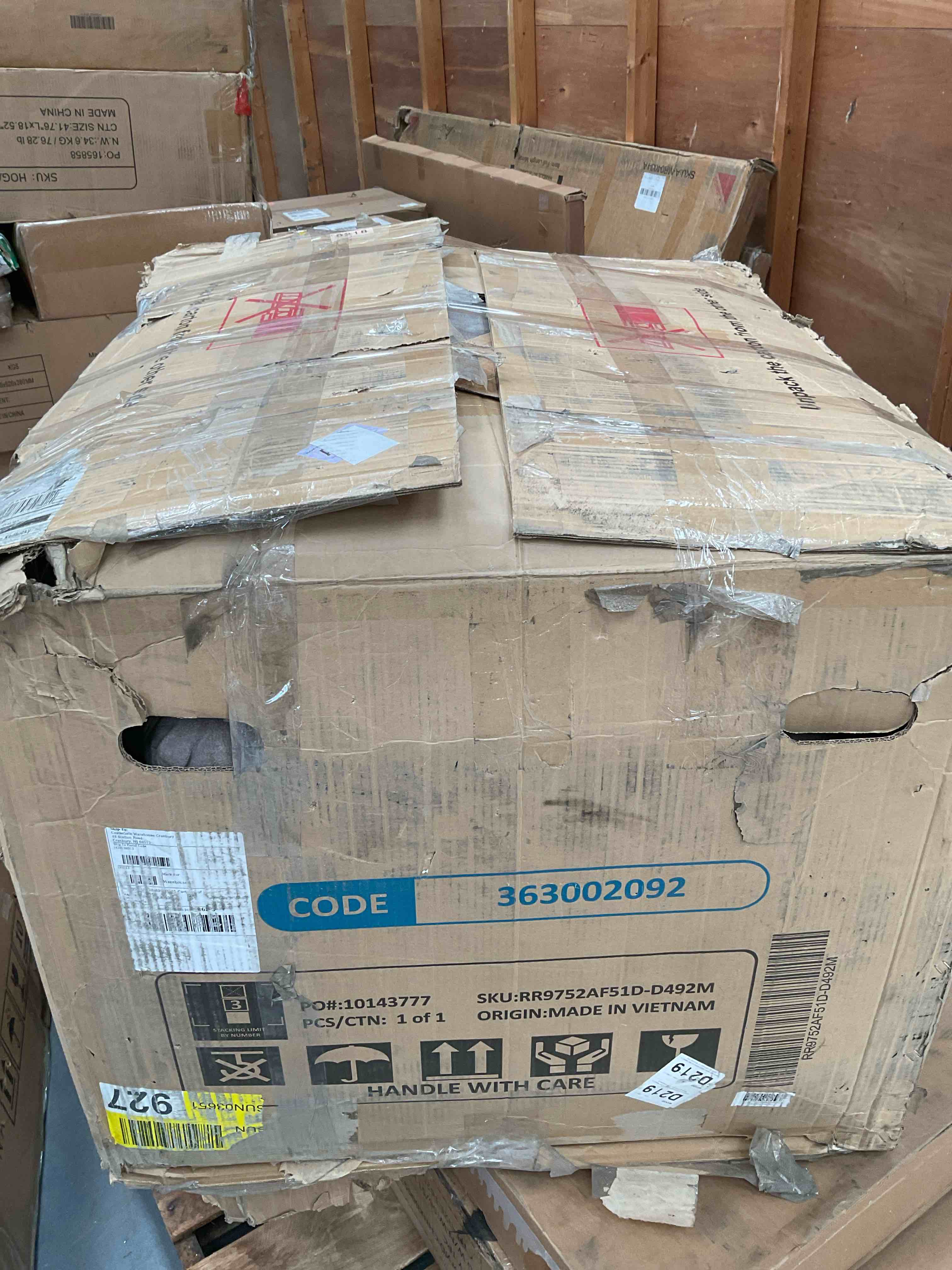 Condition photo showing Good Condition for (INCOMPLETE) Aura 40" W Dual Motor Power Lift Recliner Oversize Chair With Massage Heating, Dual Cup Holders, Dual Side Pockets