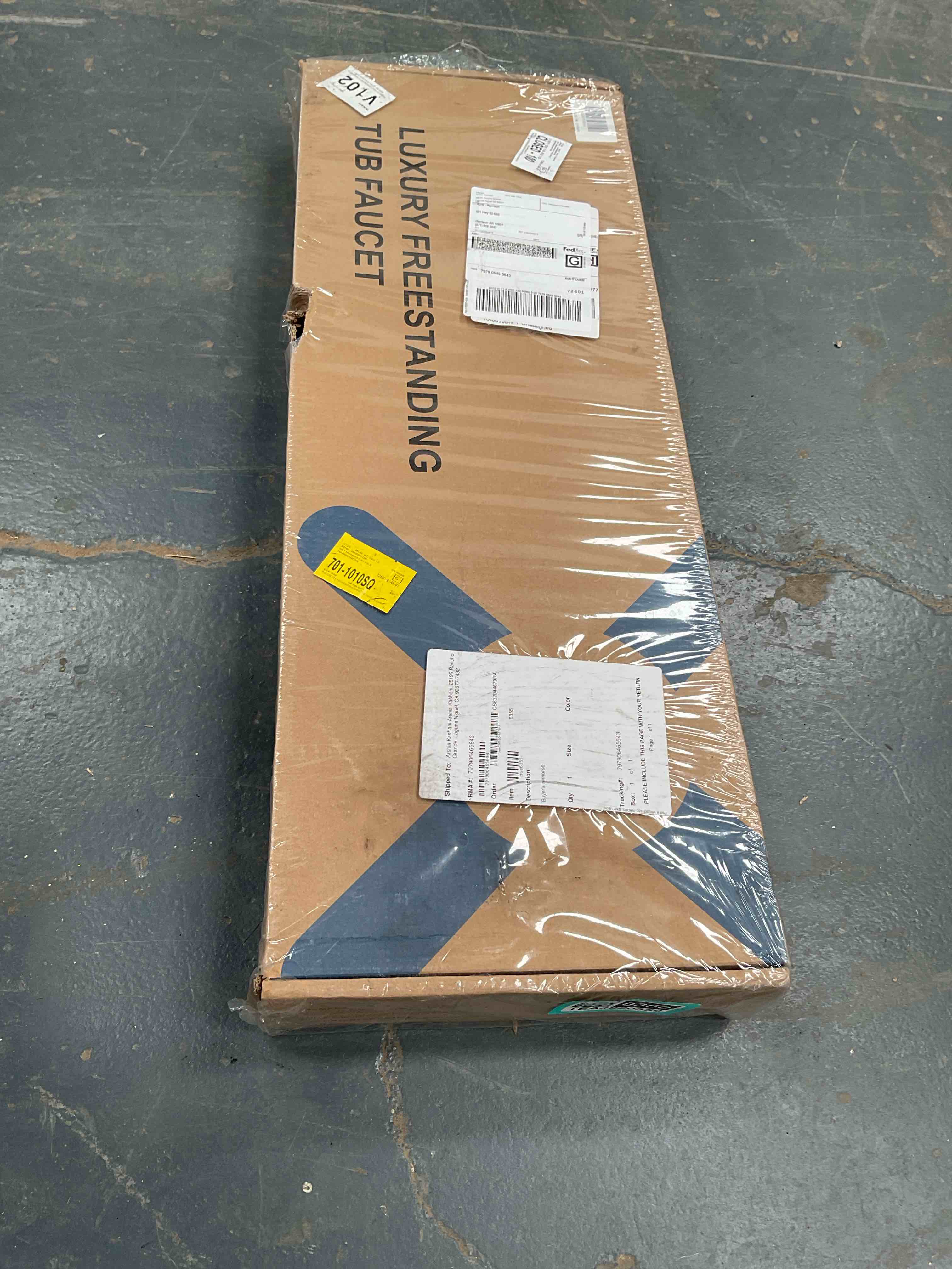 Condition photo showing Good Condition for Single Handle Floor Mounted Clawfoot Tub Faucet with Handshower