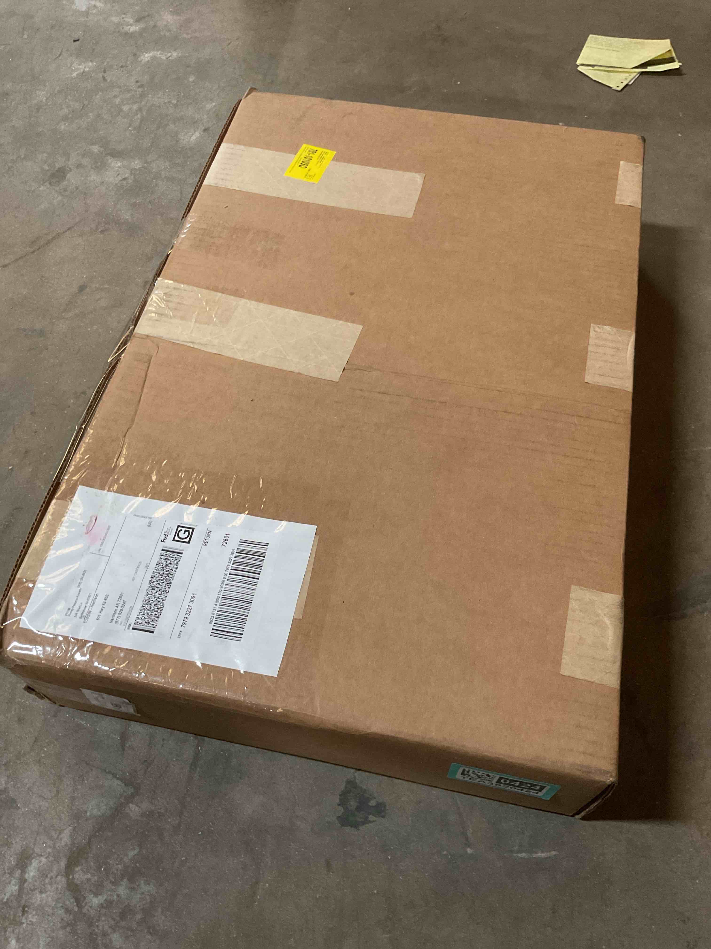 Condition photo showing Good Condition for Aafkea Metal Ornate Oval Scroll Decor Brass Tray with Tree Patterned Interior Set