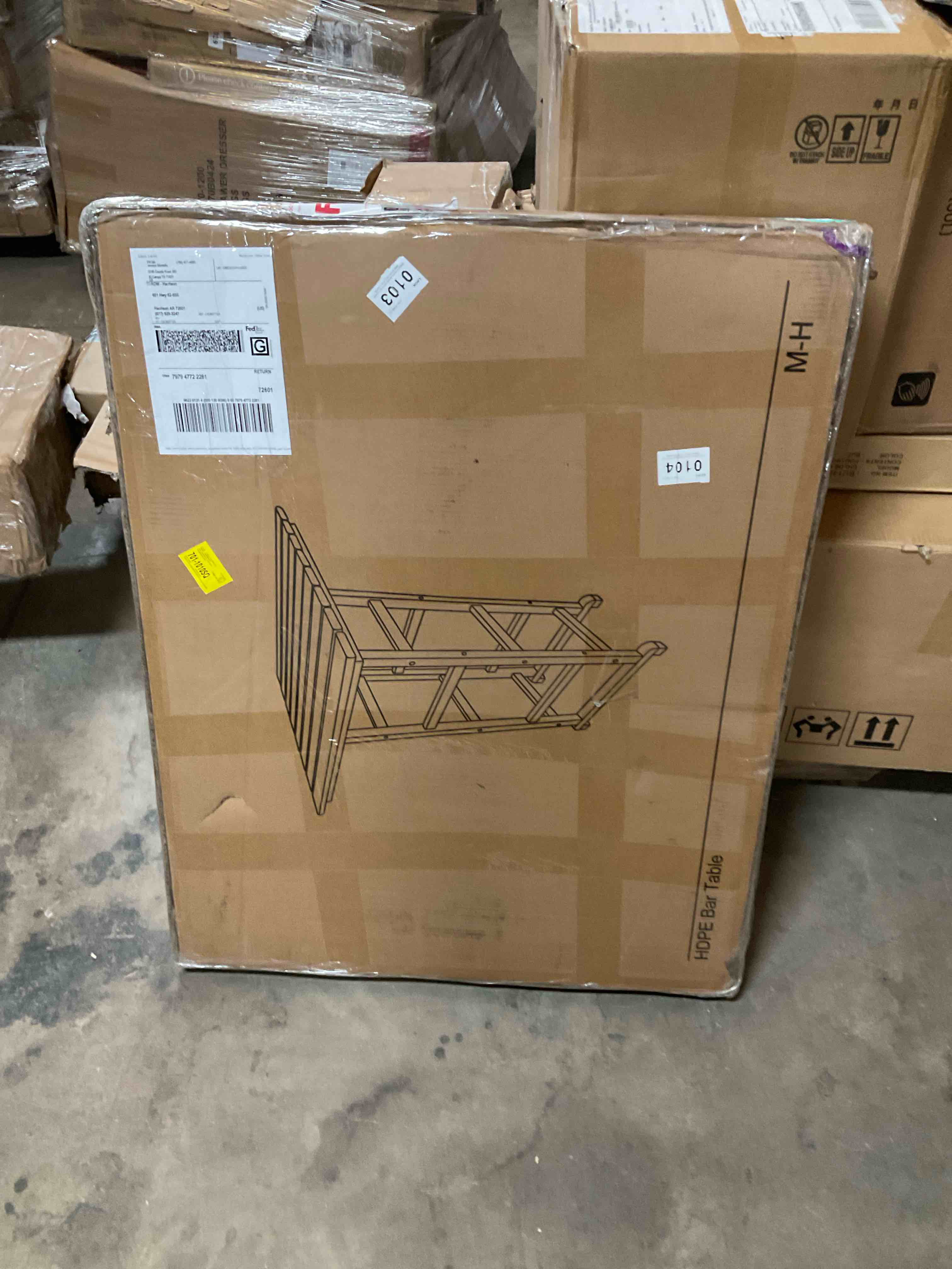 Condition photo showing Good Condition for bar table only 