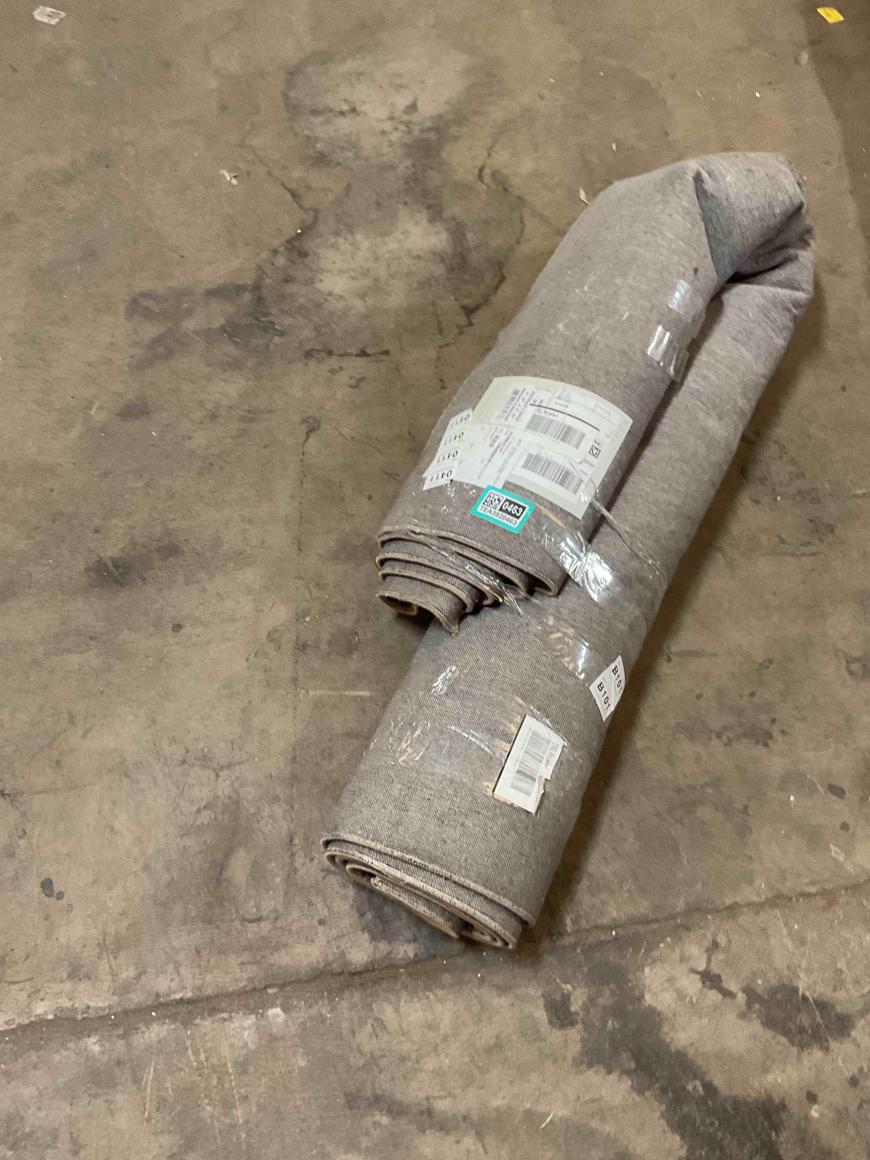 Condition photo showing Good Condition for Loloi Margot Antique/Sage Area Rug feat. CloudPile