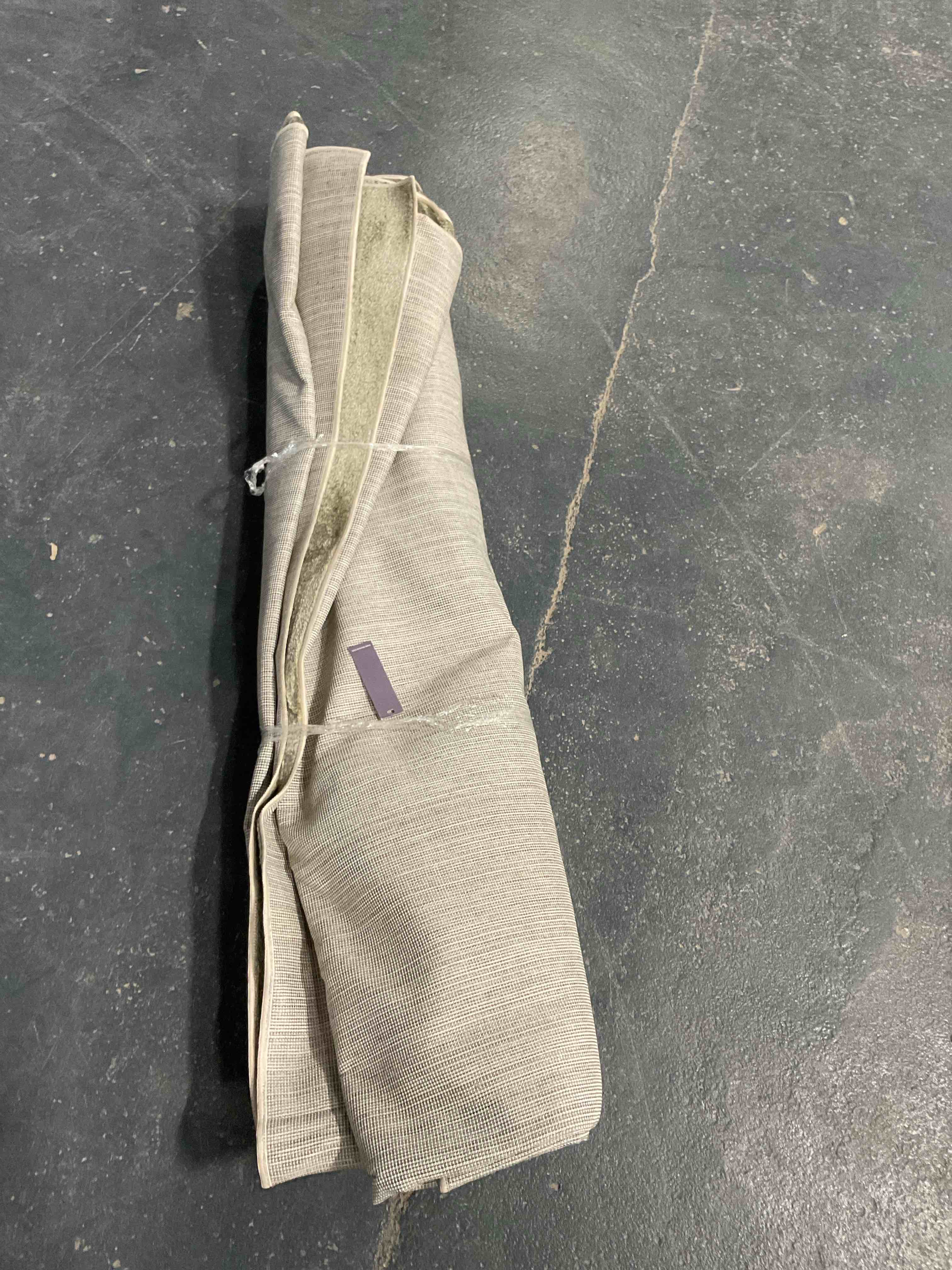 Condition photo showing Good Condition for Light Green Rug