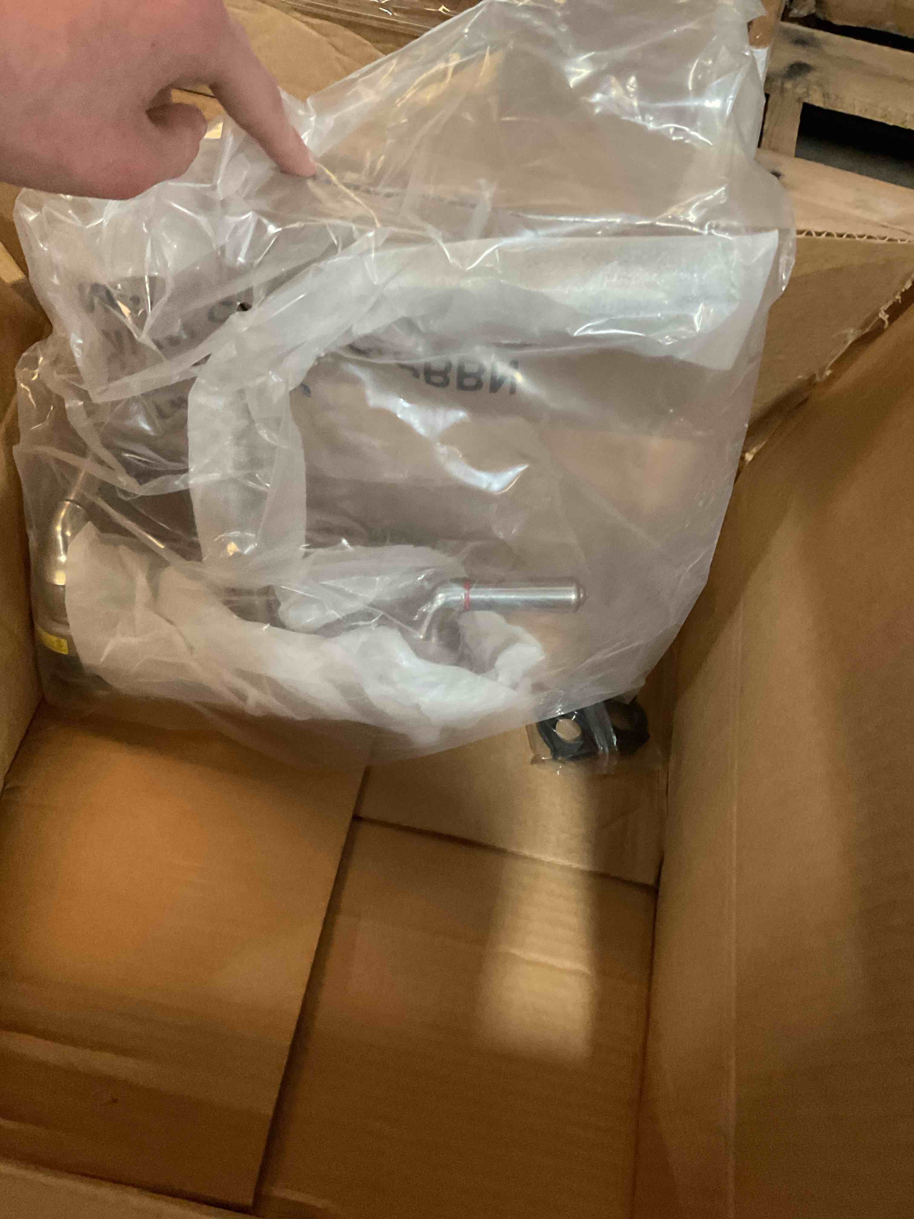 Condition photo showing Good Condition for 2 Handle Sink Faucet