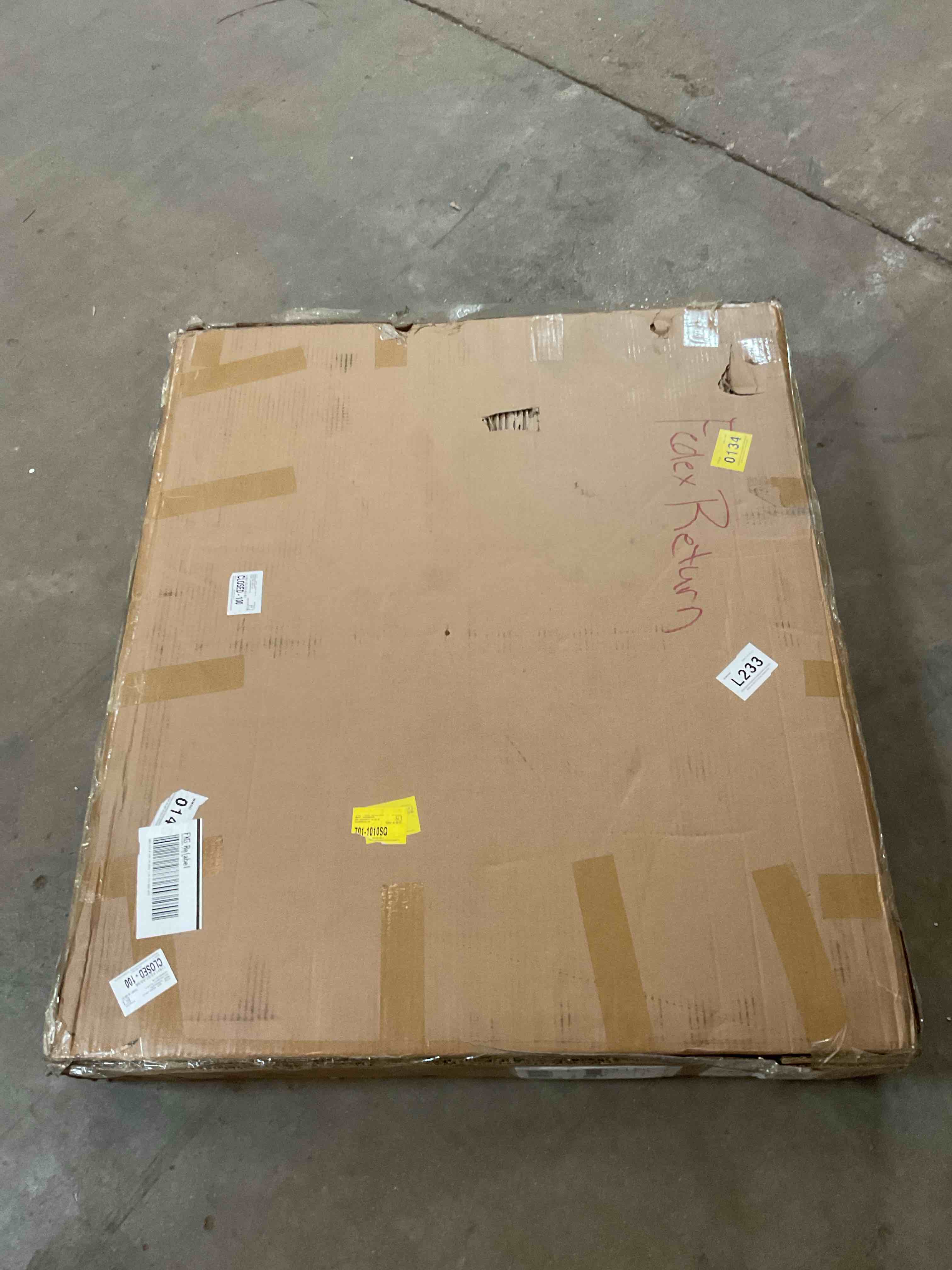 Condition photo showing Good Condition for 30" Modern Black Free-Standing Single Bathroom Vanity