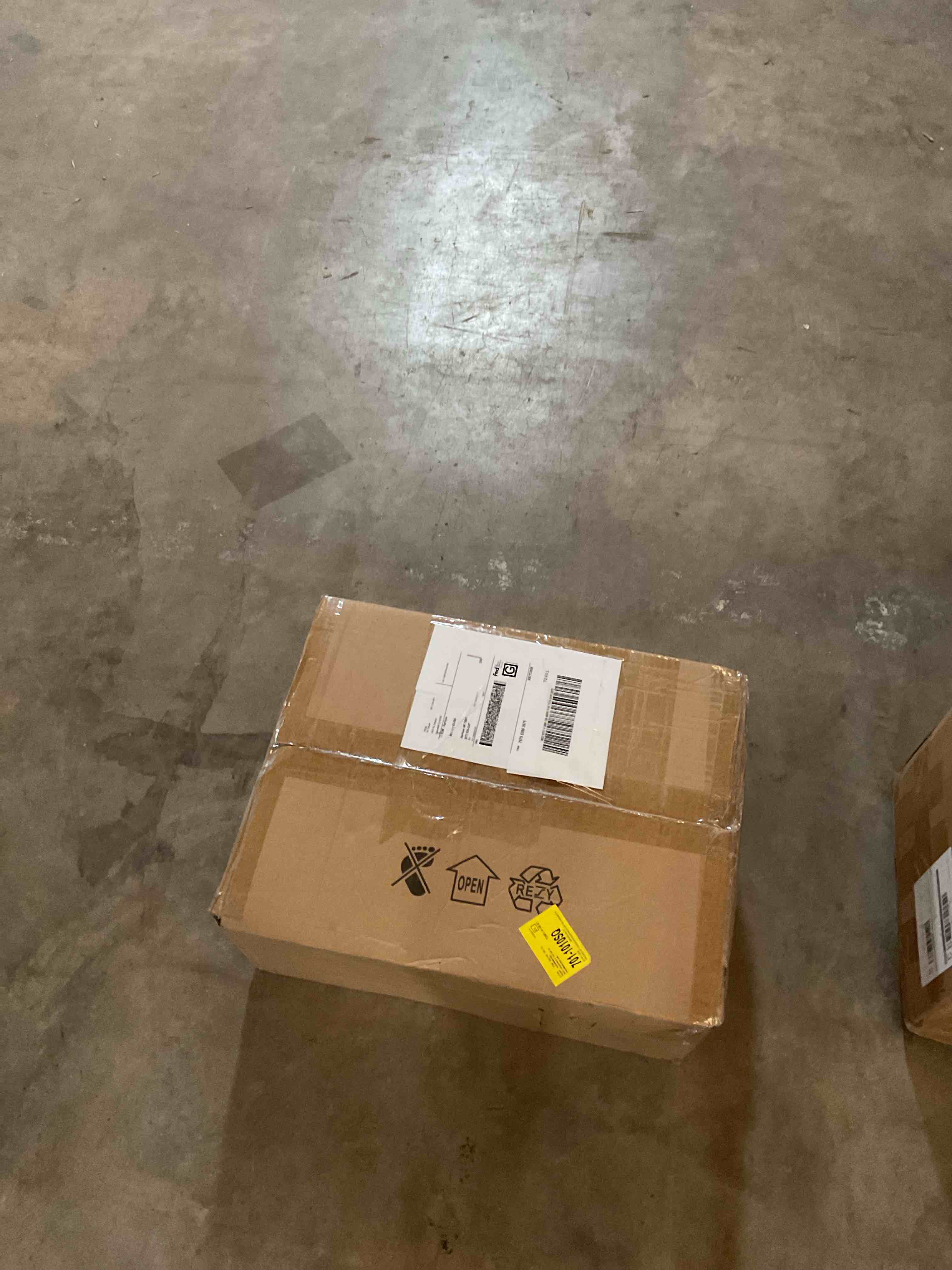 Condition photo showing Good Condition for 5-Light Drum Pendant Candle Style