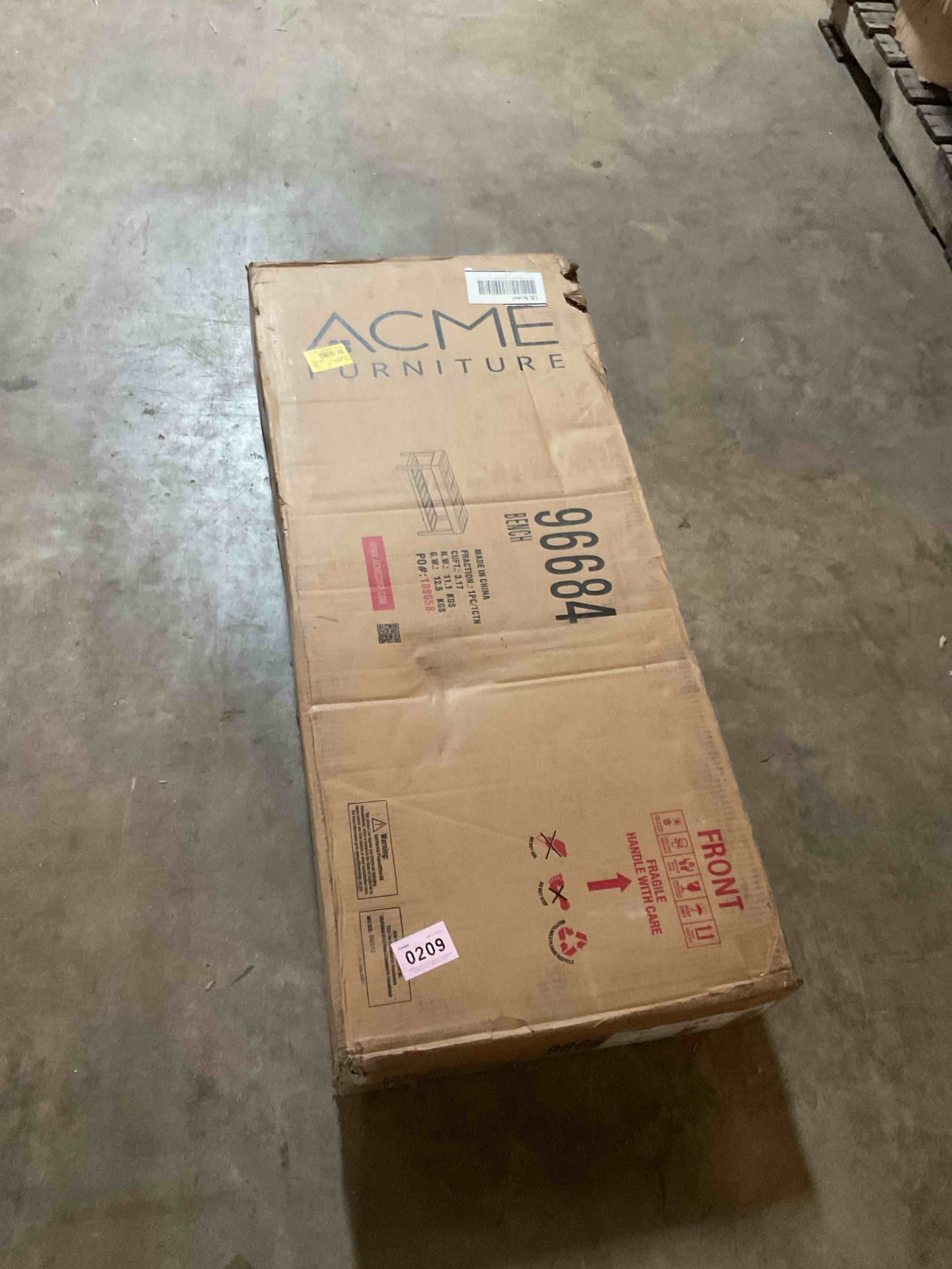 Condition photo showing Good Condition for Warwickshire 40" Modern Tufted Storage Bench with Slatted Shelf - Soft Polyester Upholstery \u0026 Solid Oak Tapered Legs