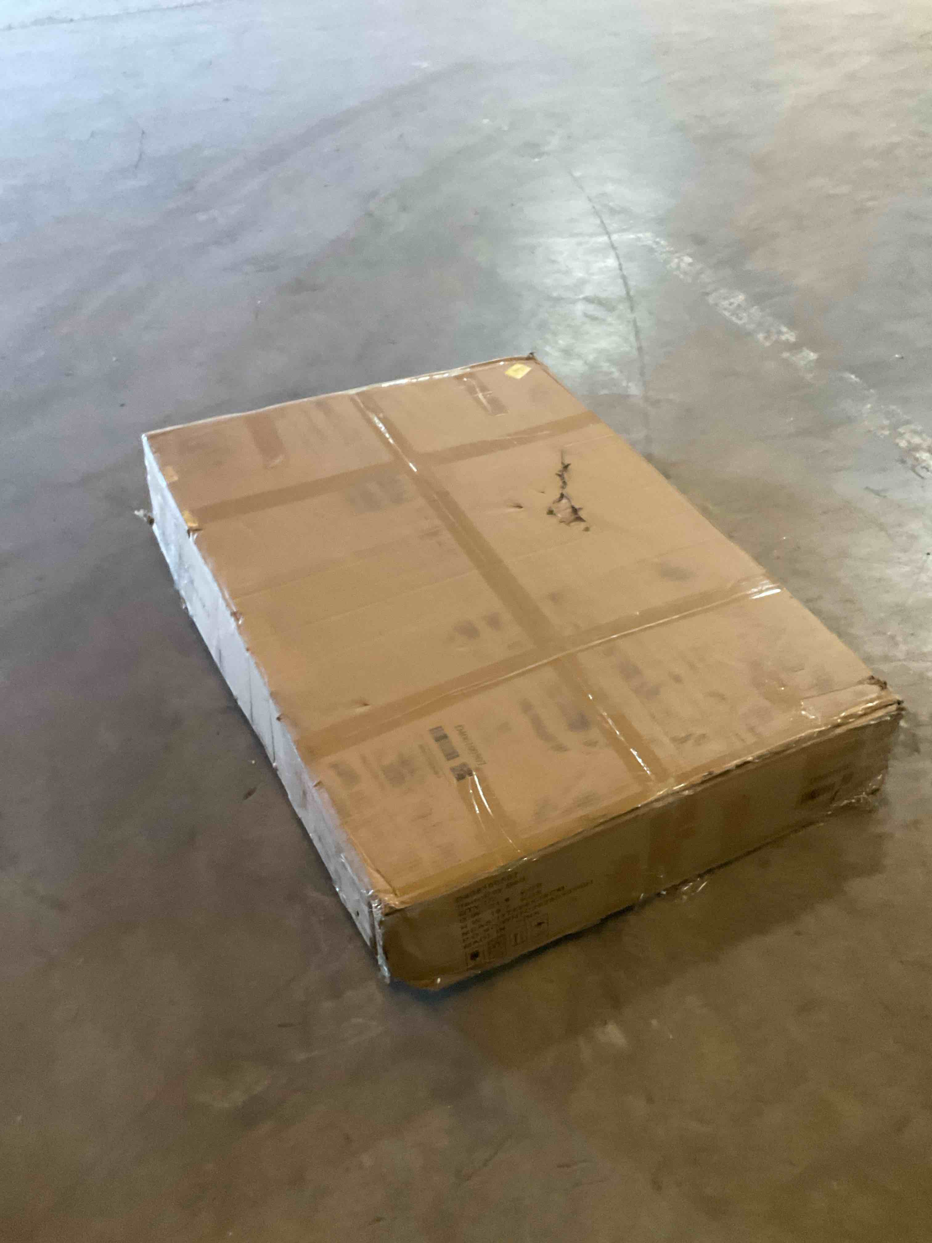 Condition photo showing Good Condition for incomeplete day bed  sku: xsj9507twkilin-bk-2