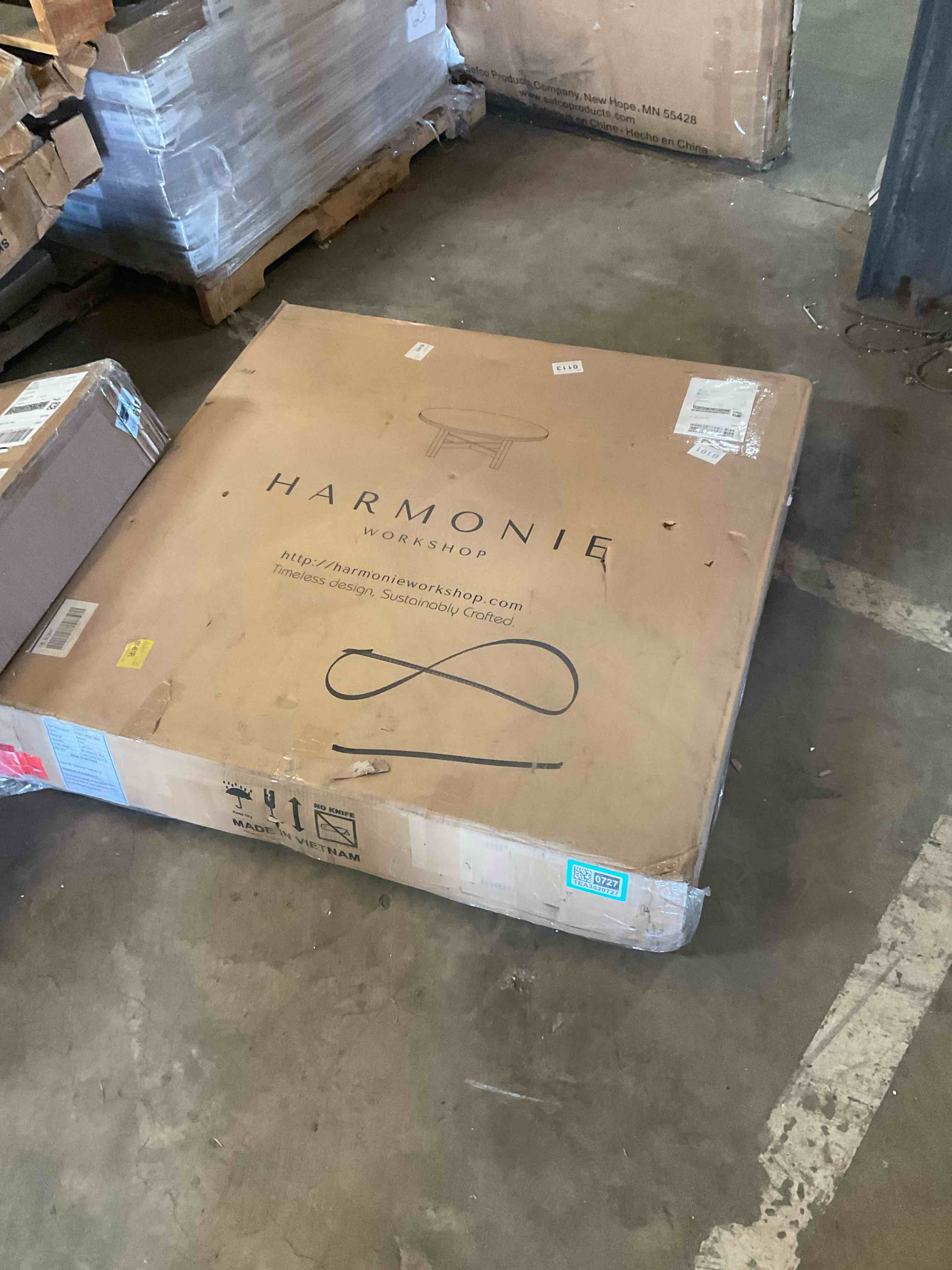 Condition photo showing Good Condition for harmonie workshop table