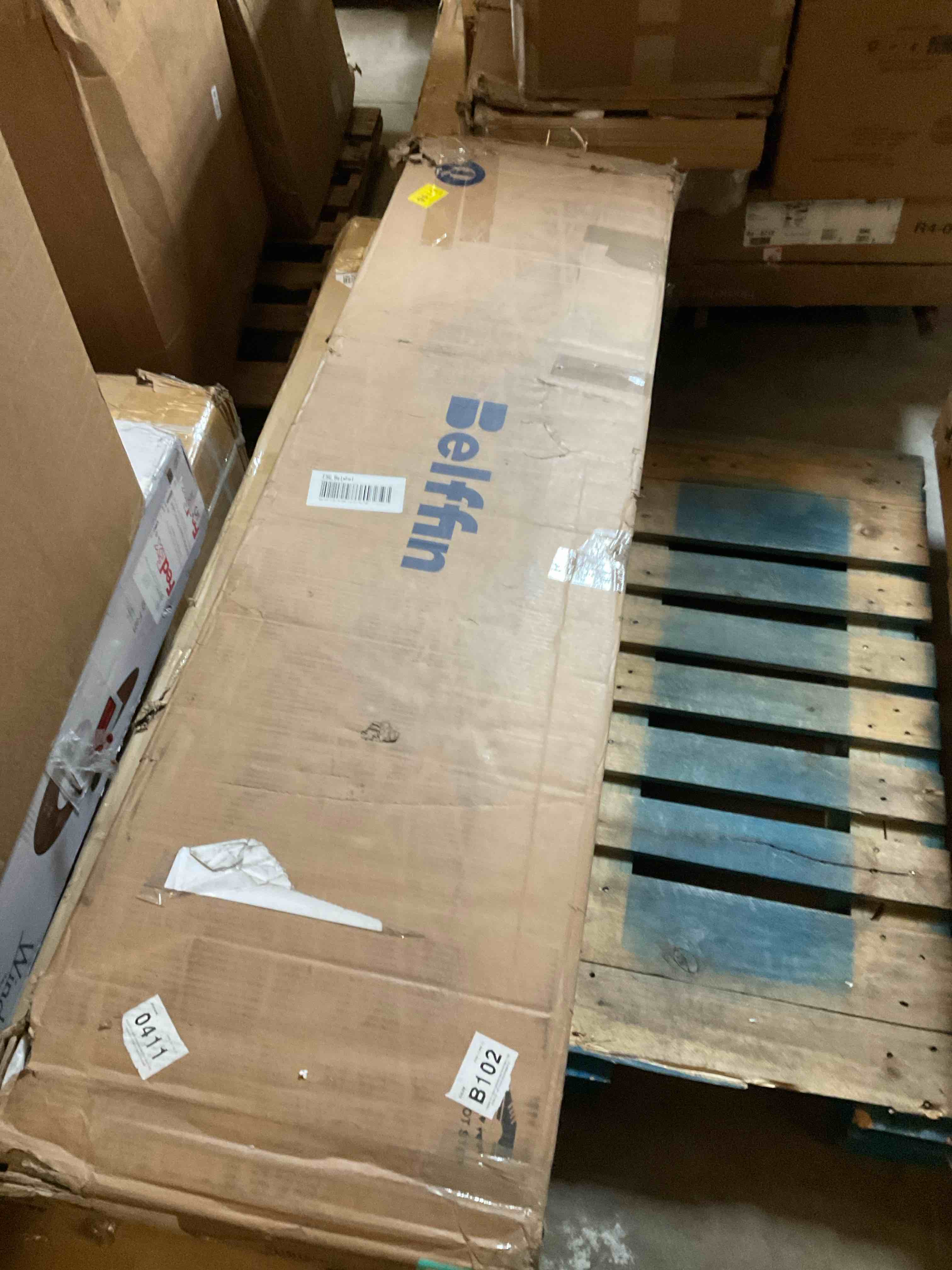 Condition photo showing Good Condition for incomplete modern led pseudo-floating bed, open platform velvet upholstered bed
