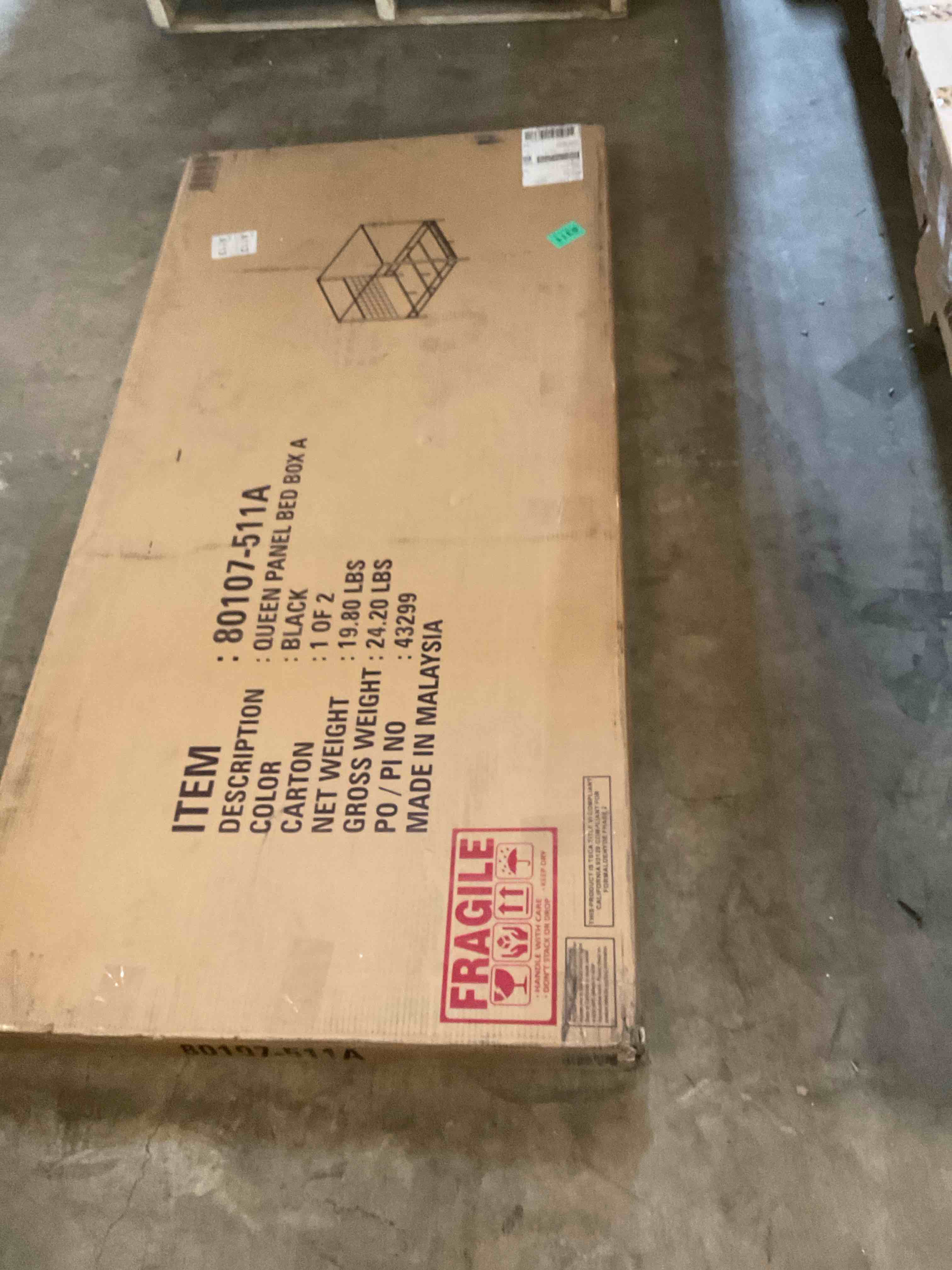 Condition photo showing Good Condition for queen panel bed