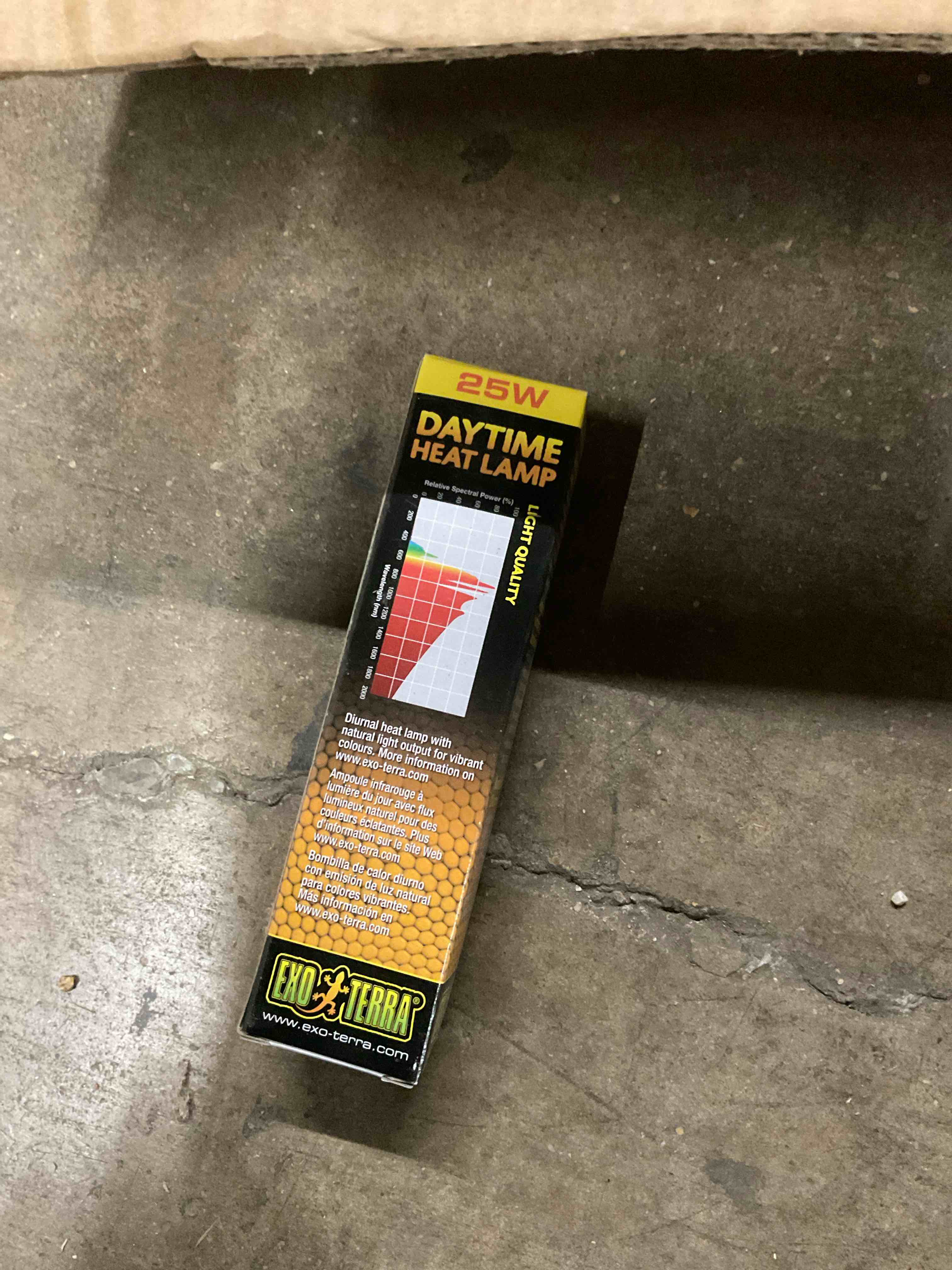 Condition photo showing Good Condition for exoterra 25w daytime heat bulb