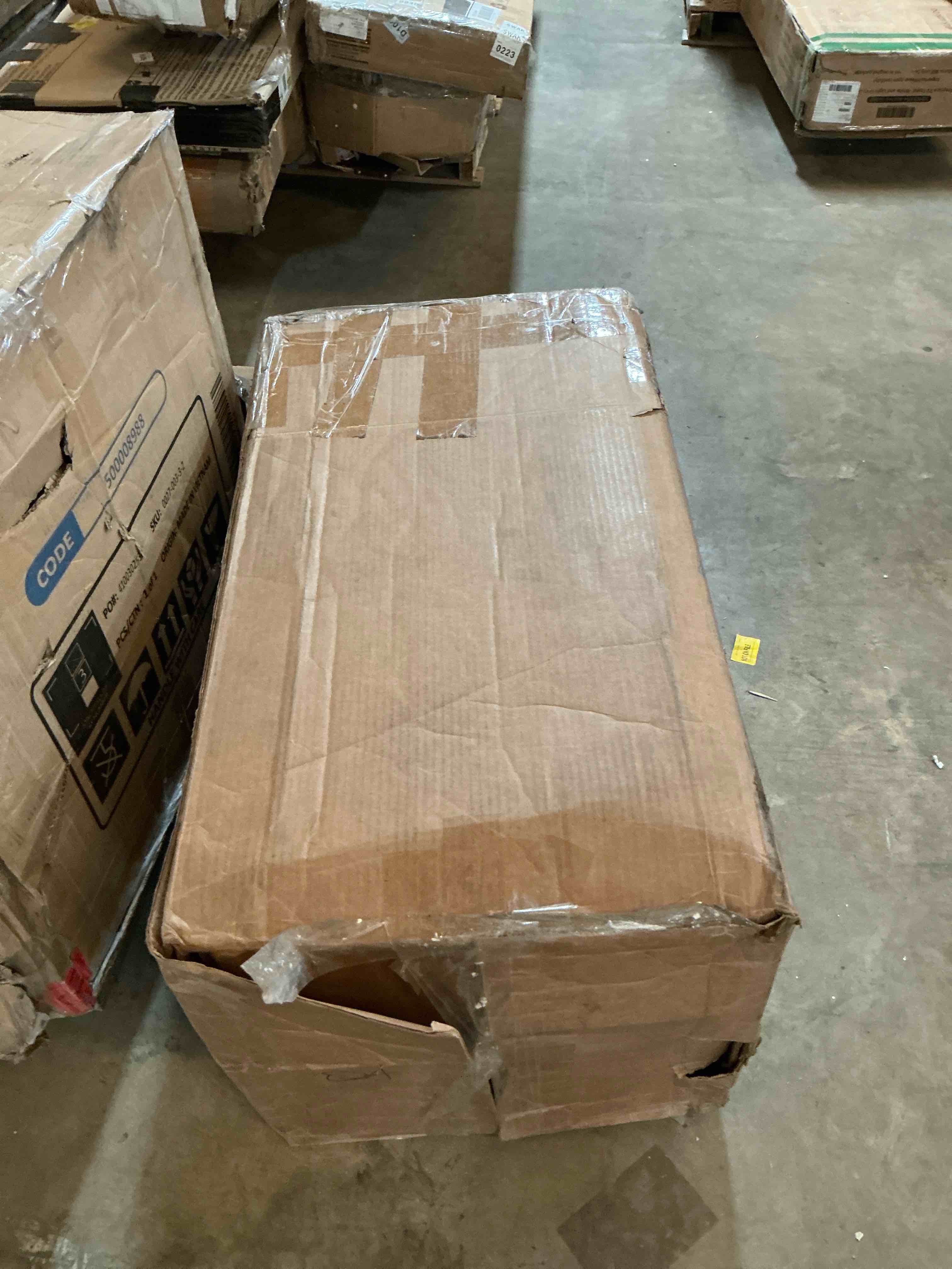 Condition photo showing Good Condition for (damaged, no hardware )cesiro accent 3 - drawer nightstand