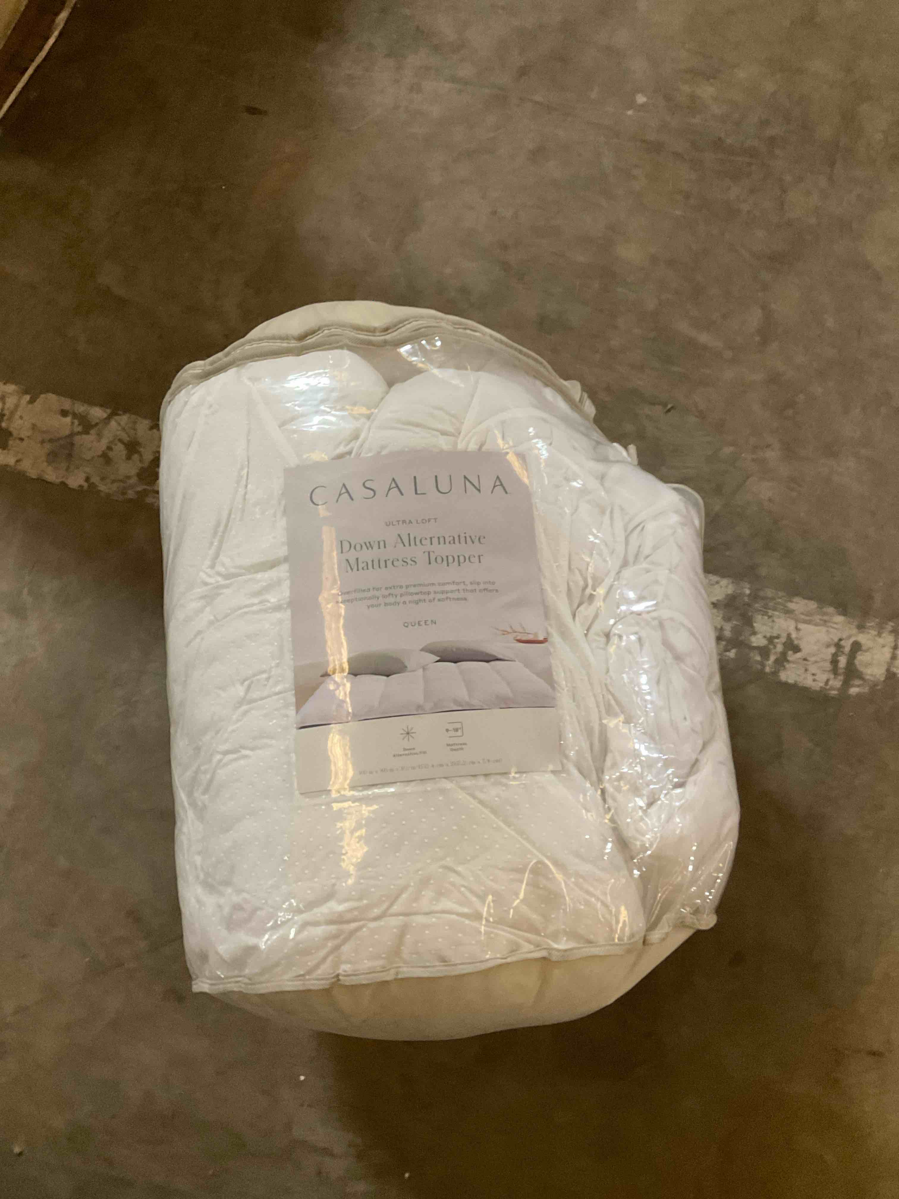 casaluna ultra soft down alternative mattress topper queen