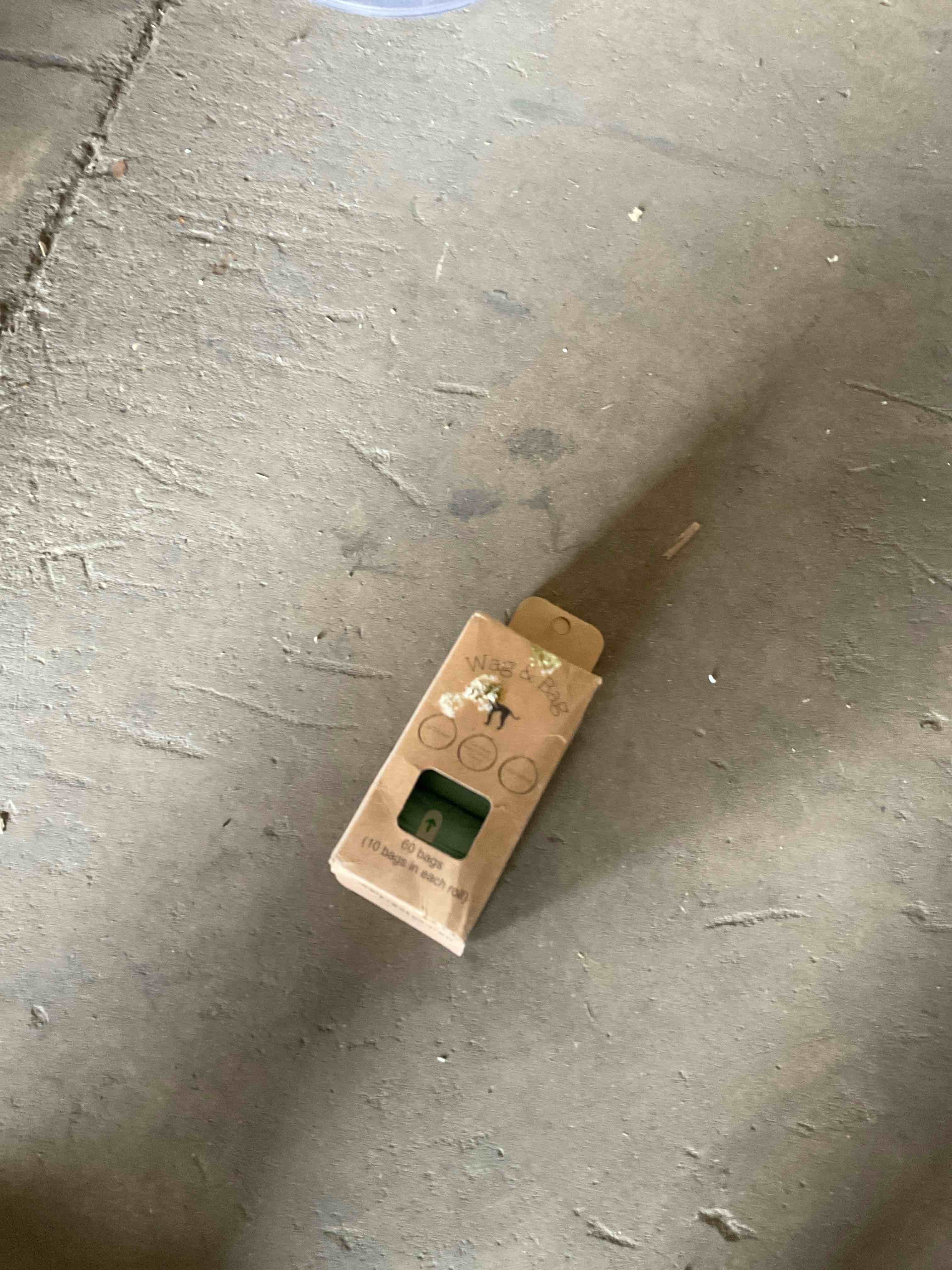 Condition photo showing Good Condition for wag and bag doggy poop bags