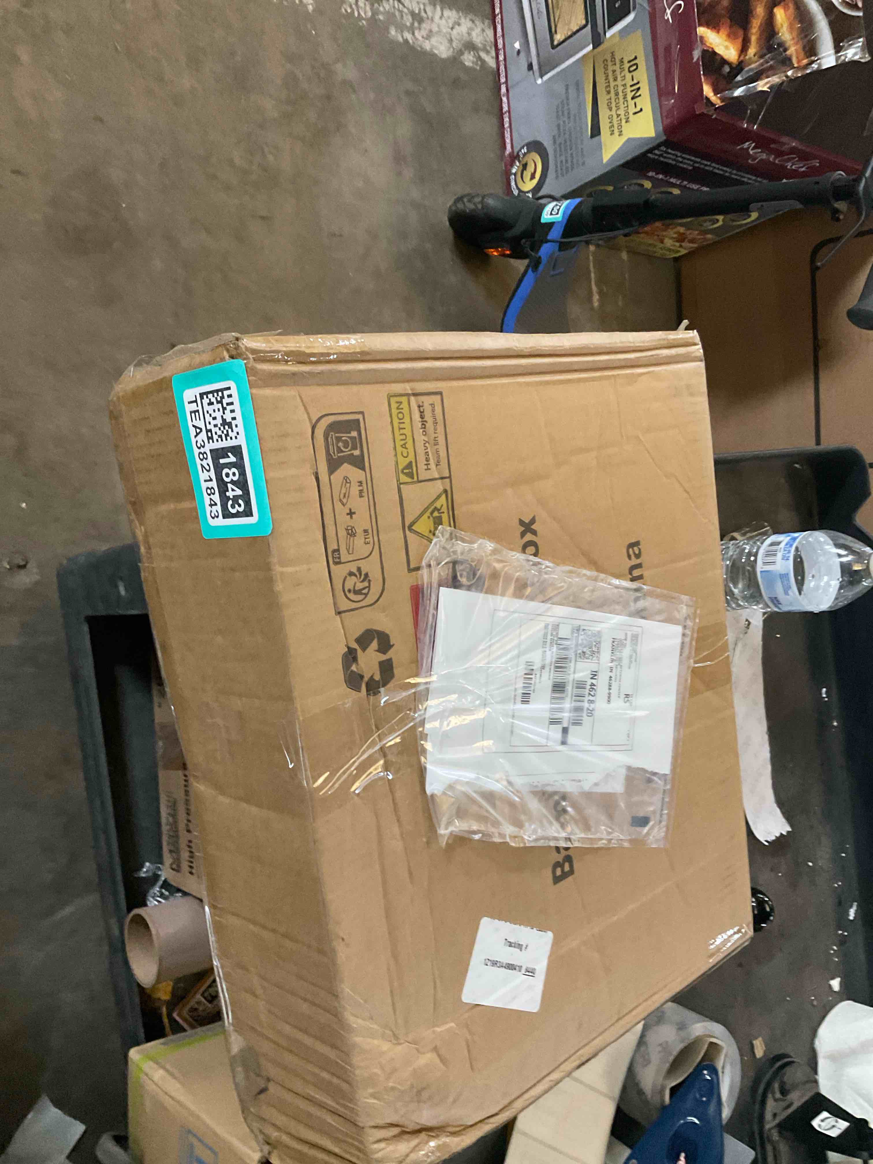 Condition photo showing Good Condition for bamboo bread box