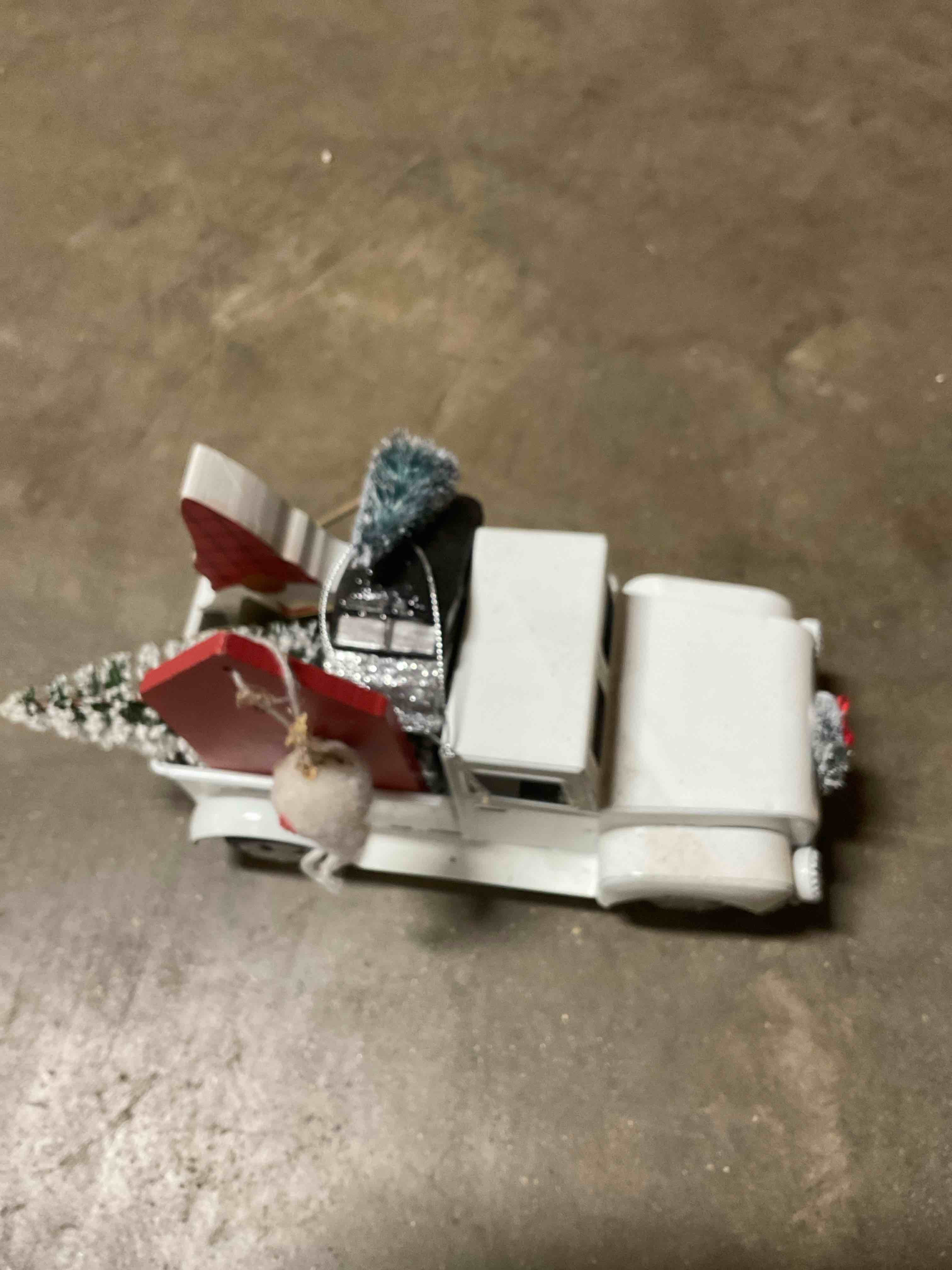 Miscellaneous Christmas Decor 