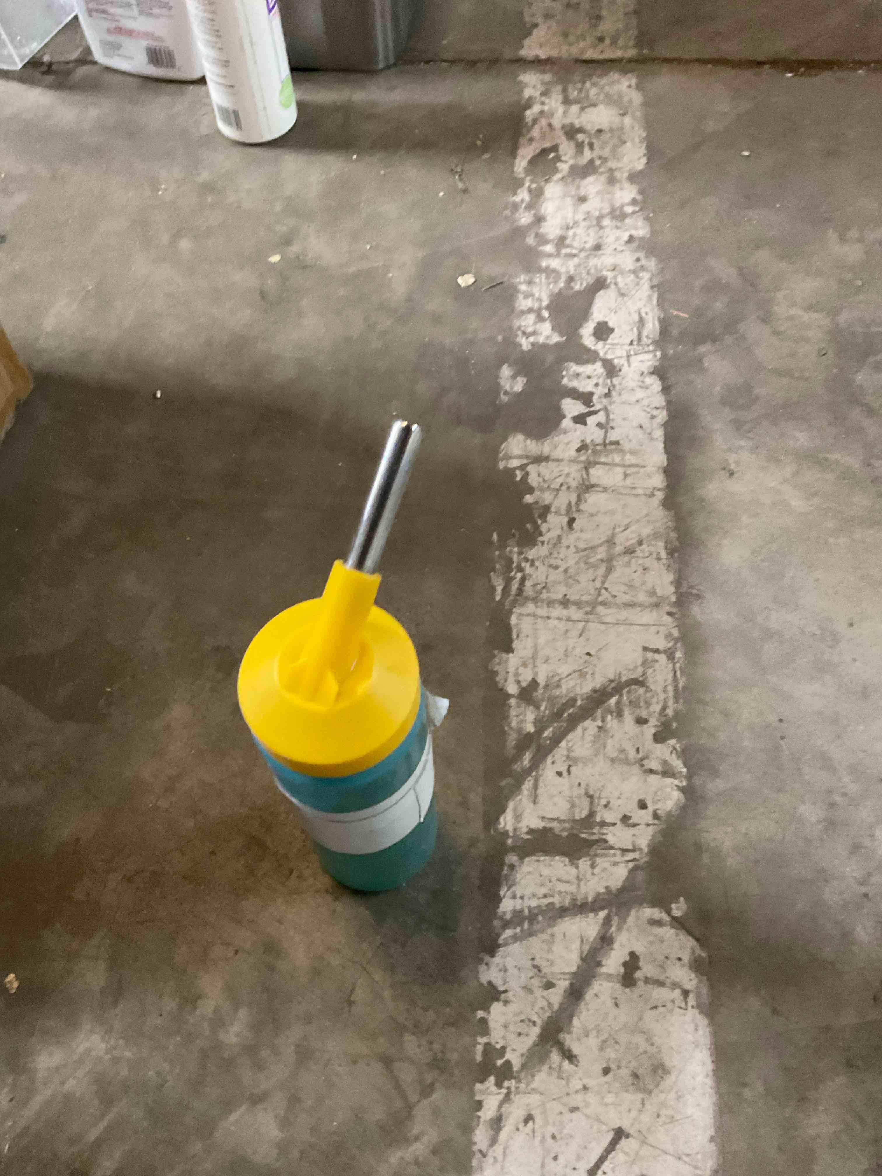 Condition photo showing Good Condition for plastic mammal water bottle