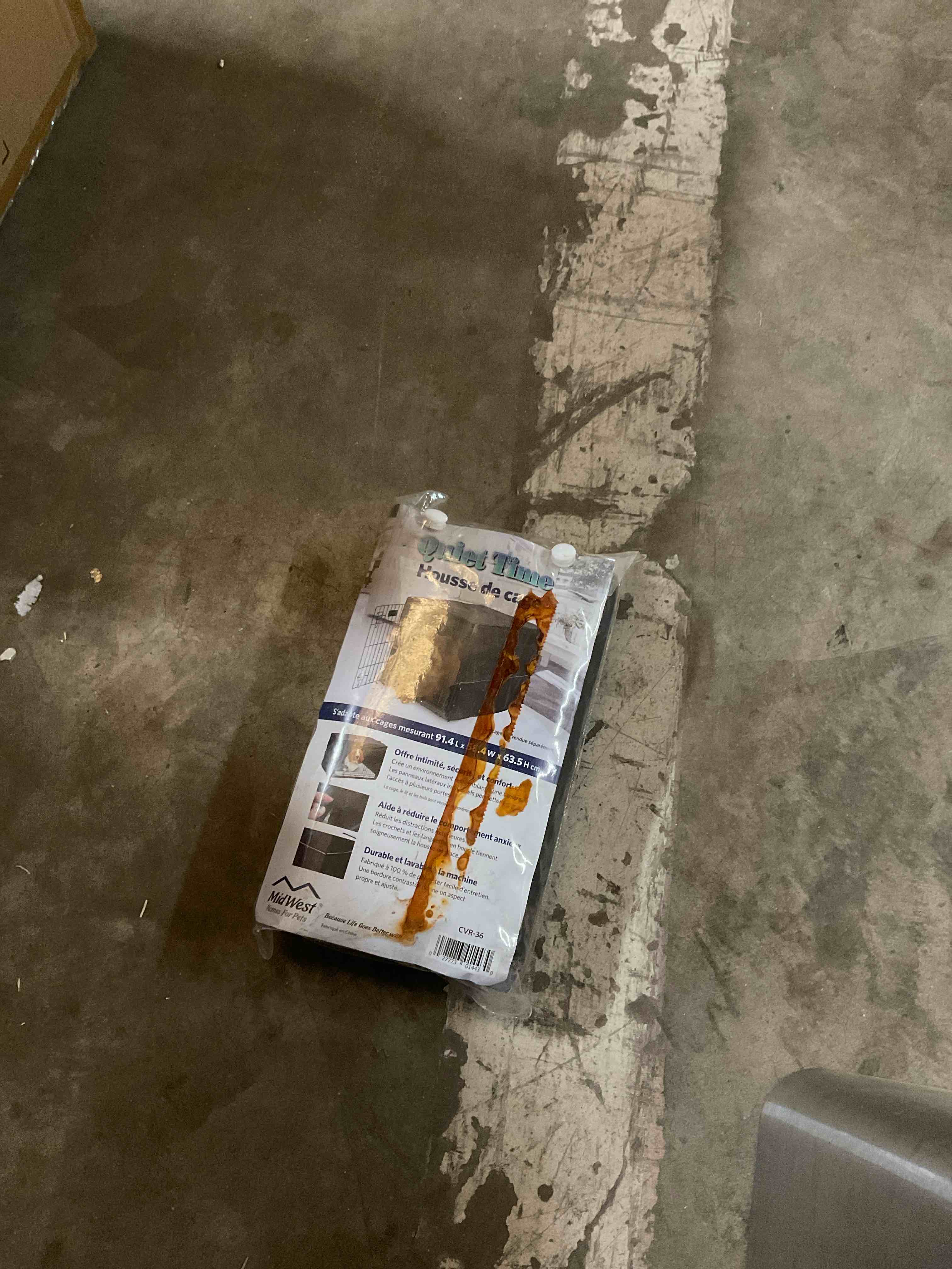 Condition photo showing Good Condition for quiet time crate cover