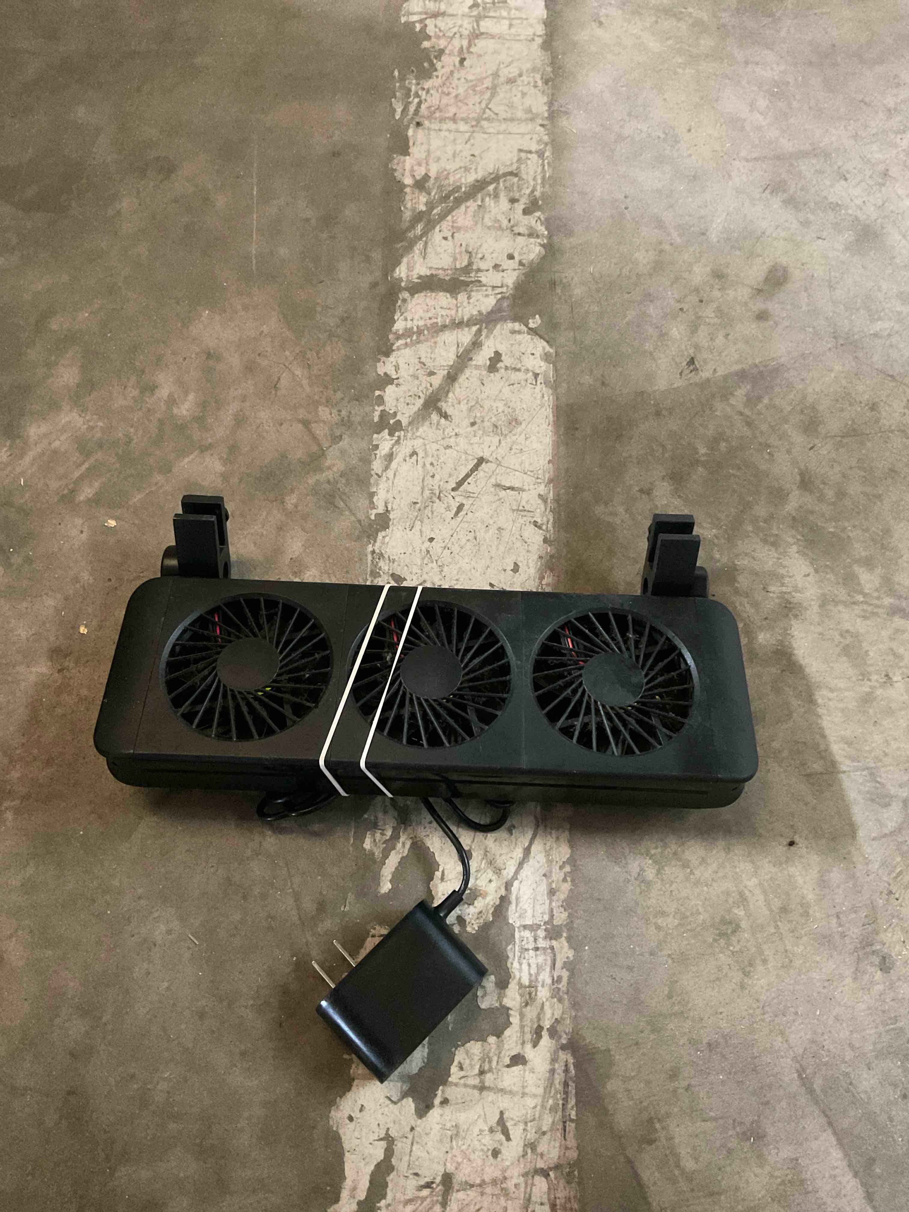 Condition photo showing Good Condition for attachable corded fan