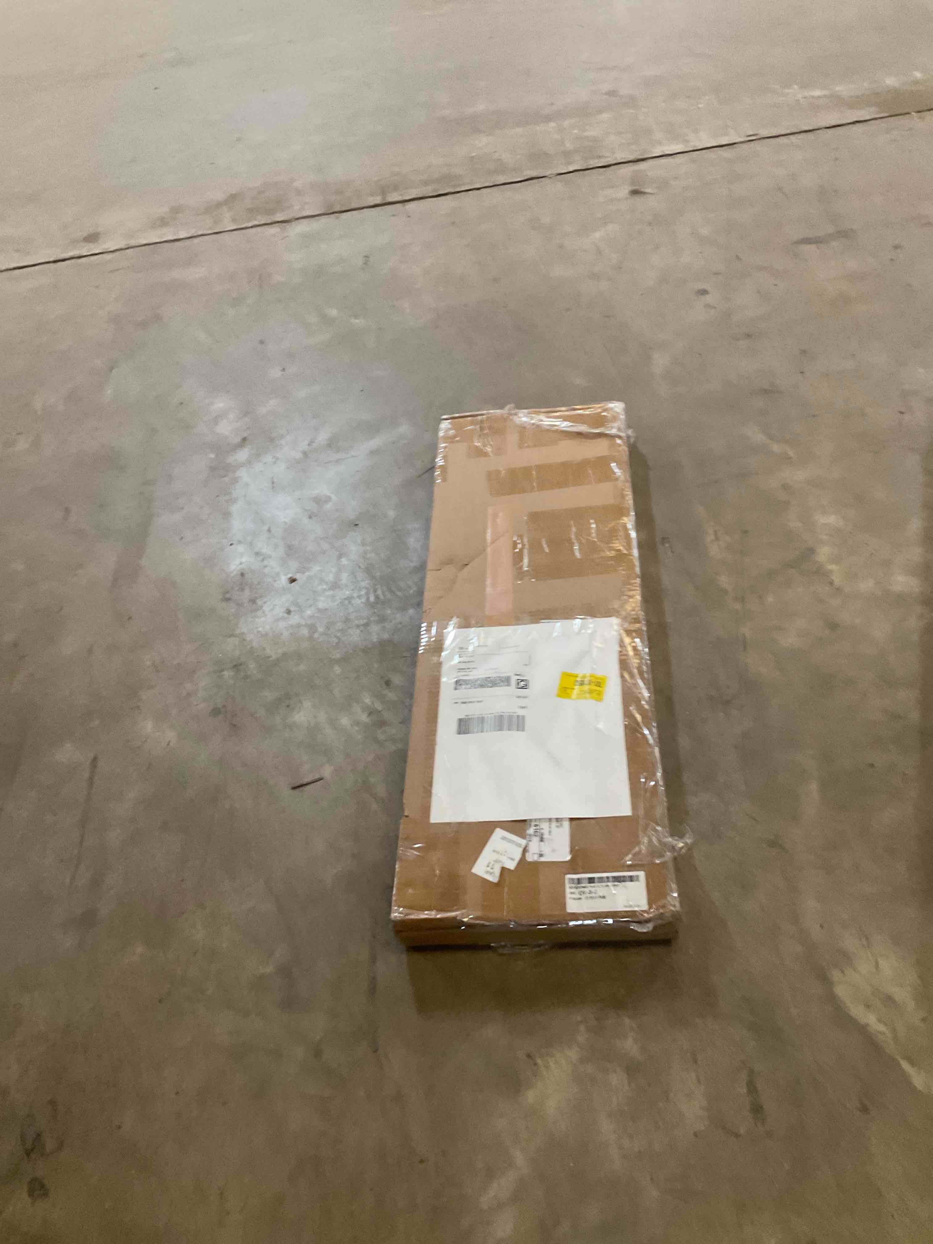 Condition photo showing Good Condition for set of 2 white wood drawer doors