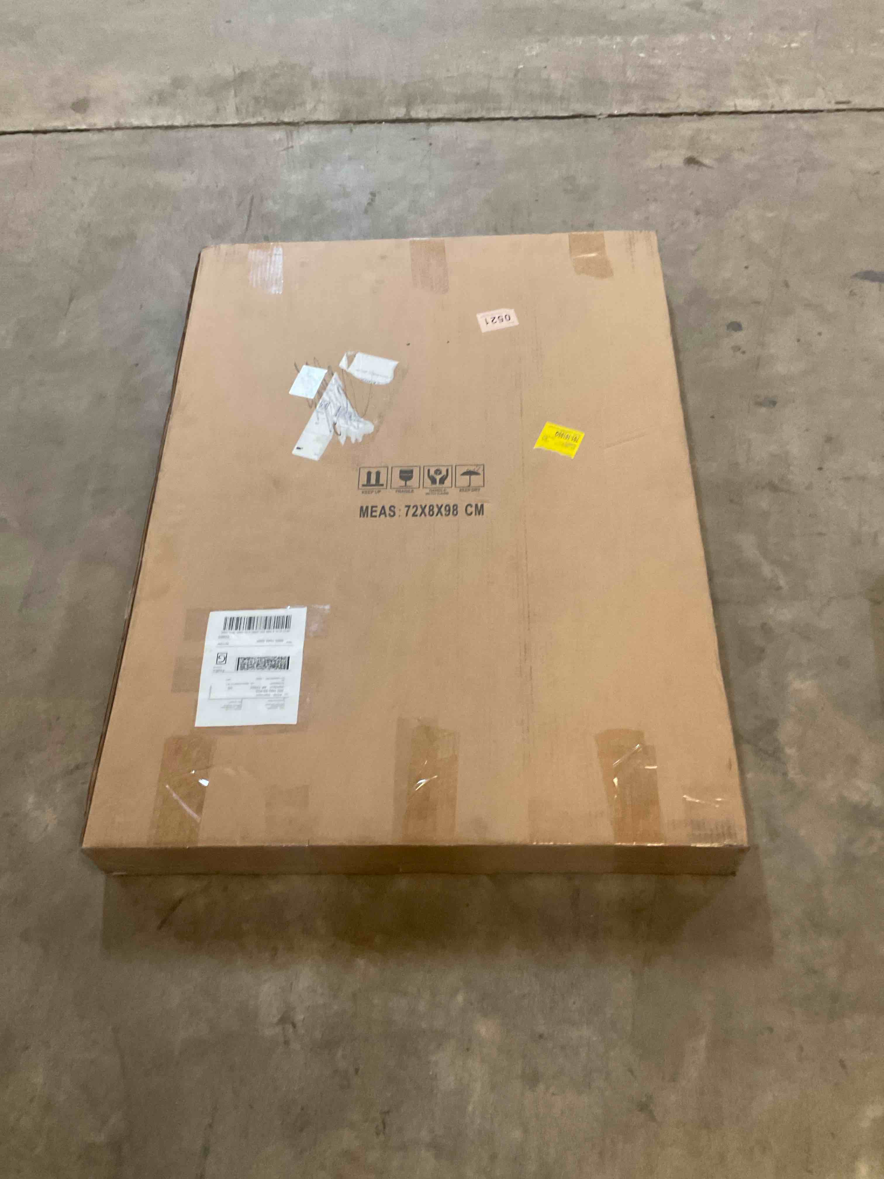 Condition photo showing Good Condition for adjustable metal picture frame (black) 