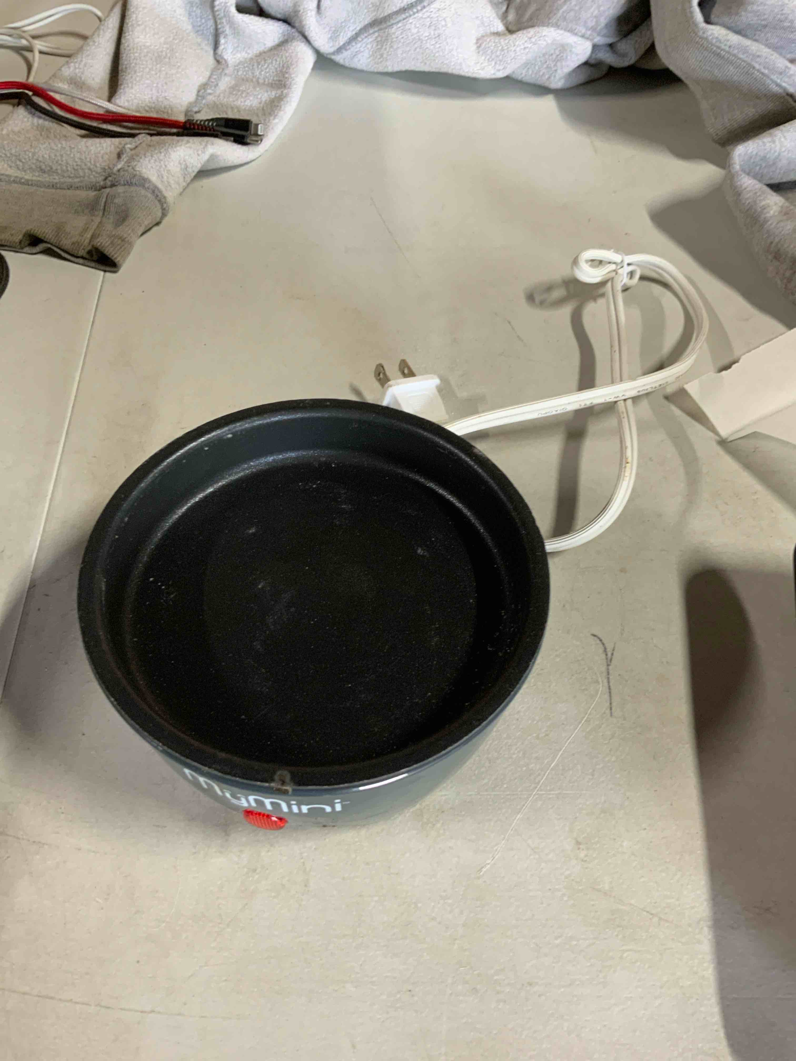 Condition photo showing Good Condition for mymini electric skillet and noodle maker