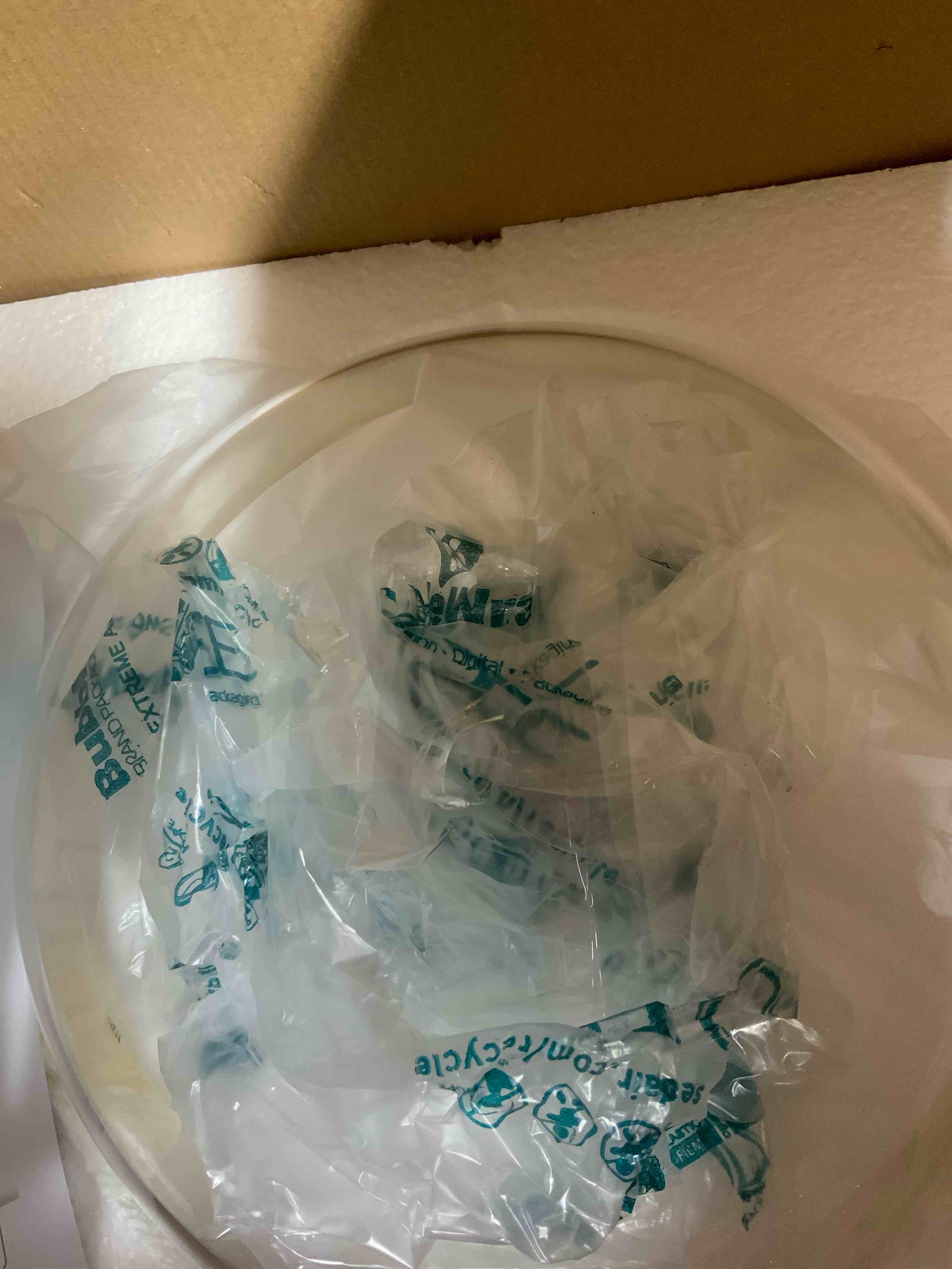 Condition photo showing Good Condition for (handle is broken. )13"d cake dome with diamond base and handle