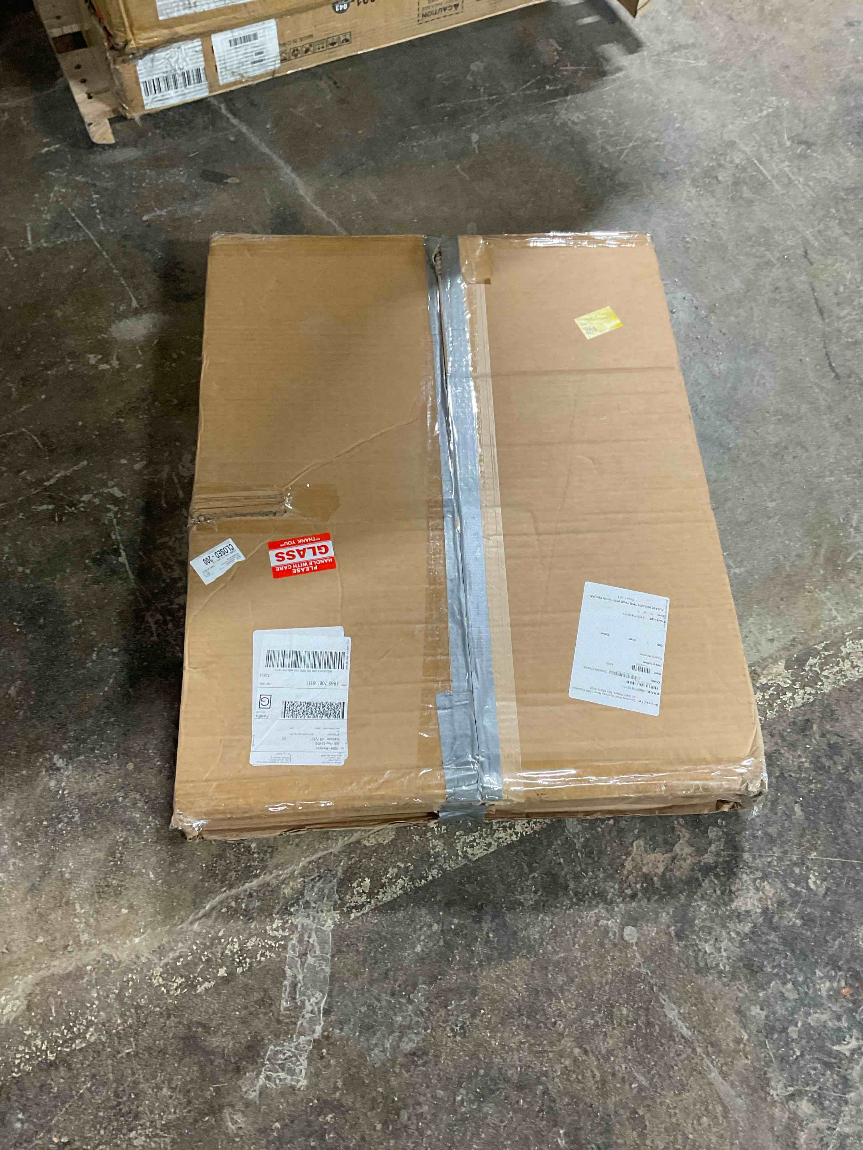 Condition photo showing Good Condition for medium size picture frames with wood edge