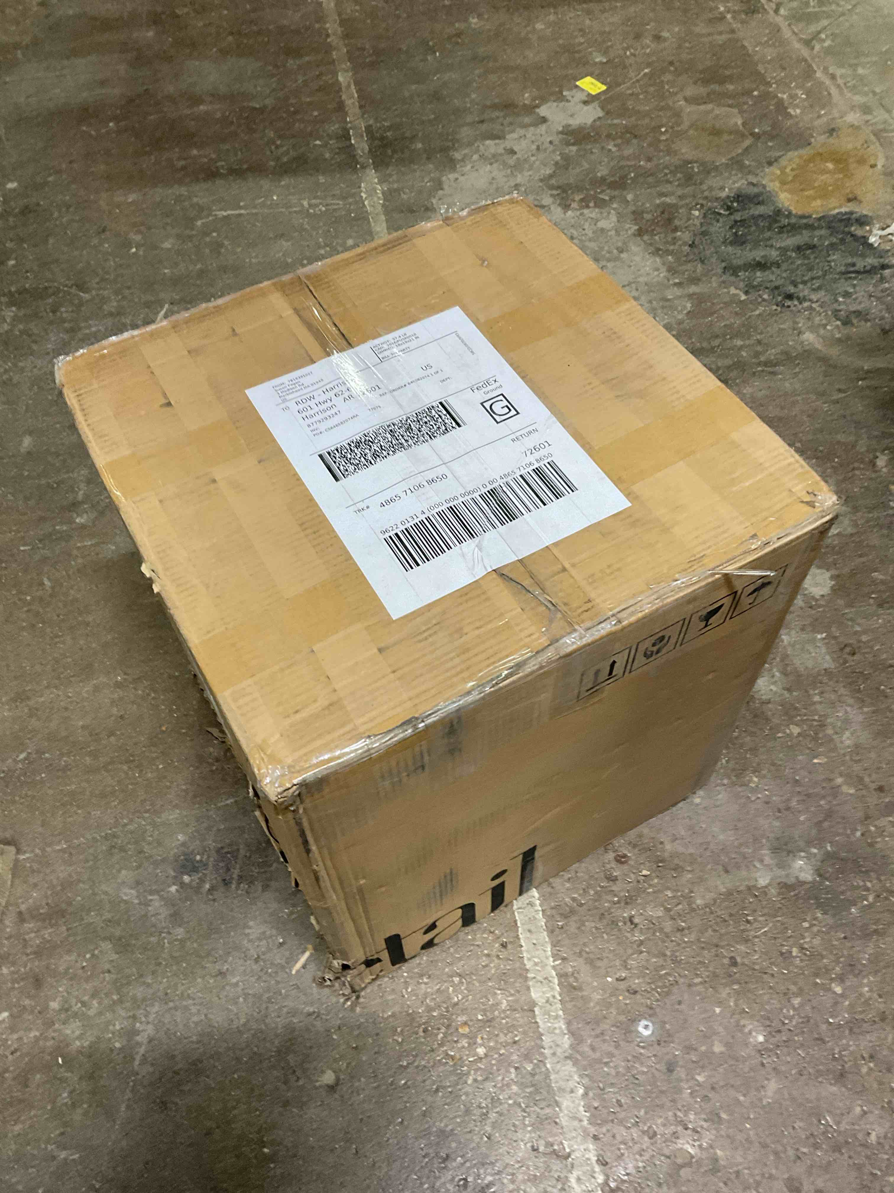 Condition photo showing Good Condition for briar square teake side table