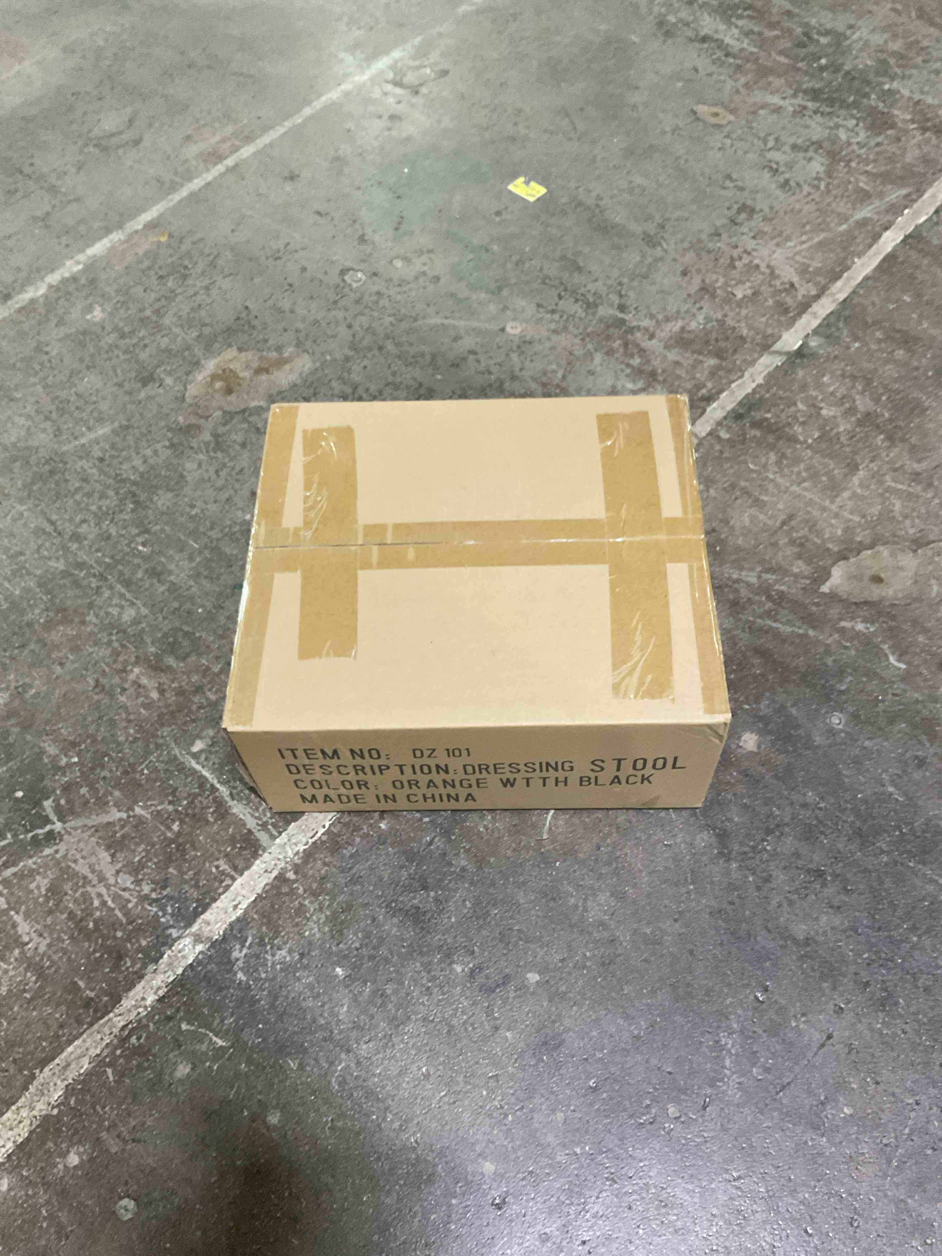 Condition photo showing Good Condition for dressing stool