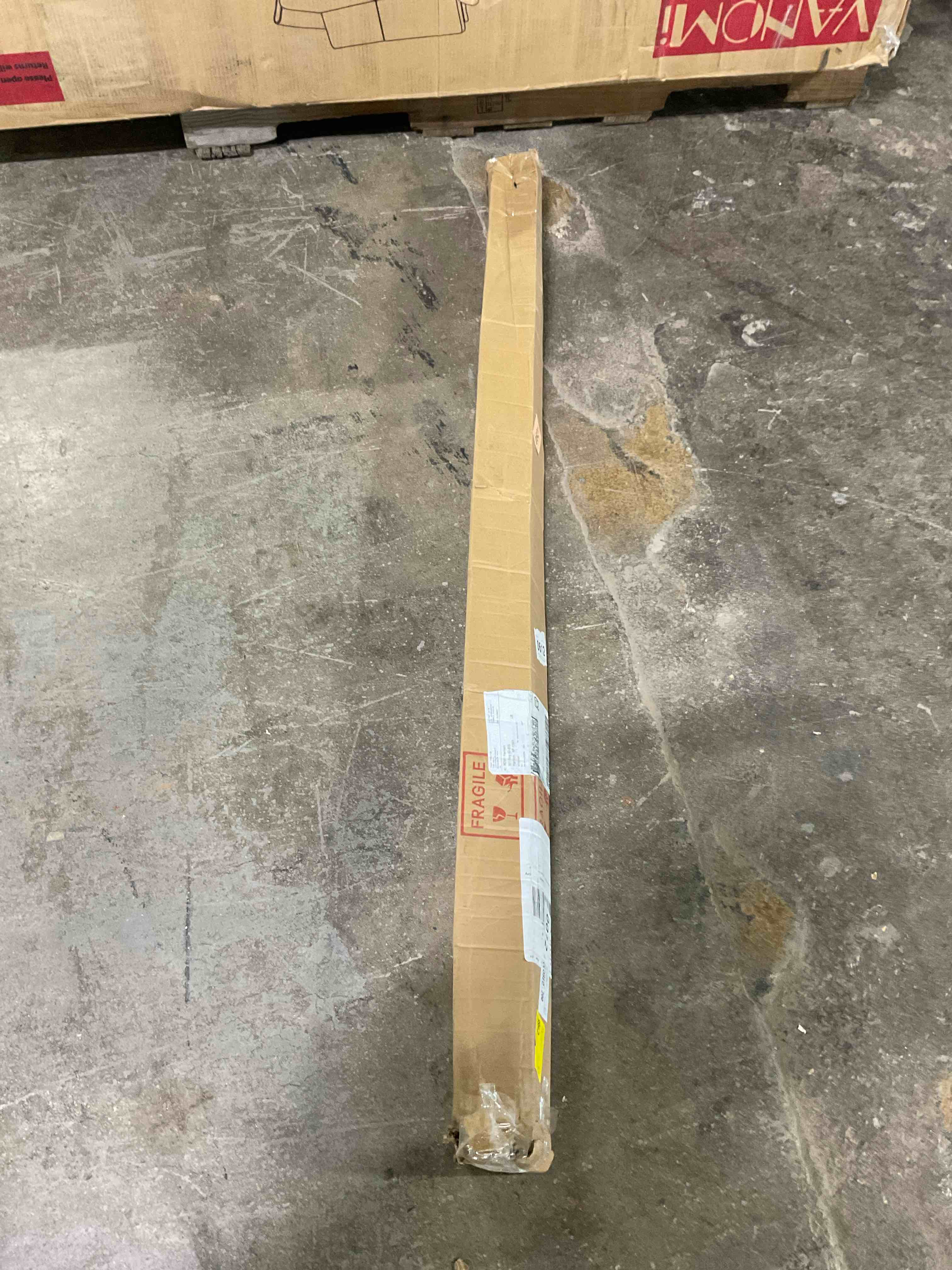 Condition photo showing Good Condition for curtain rods