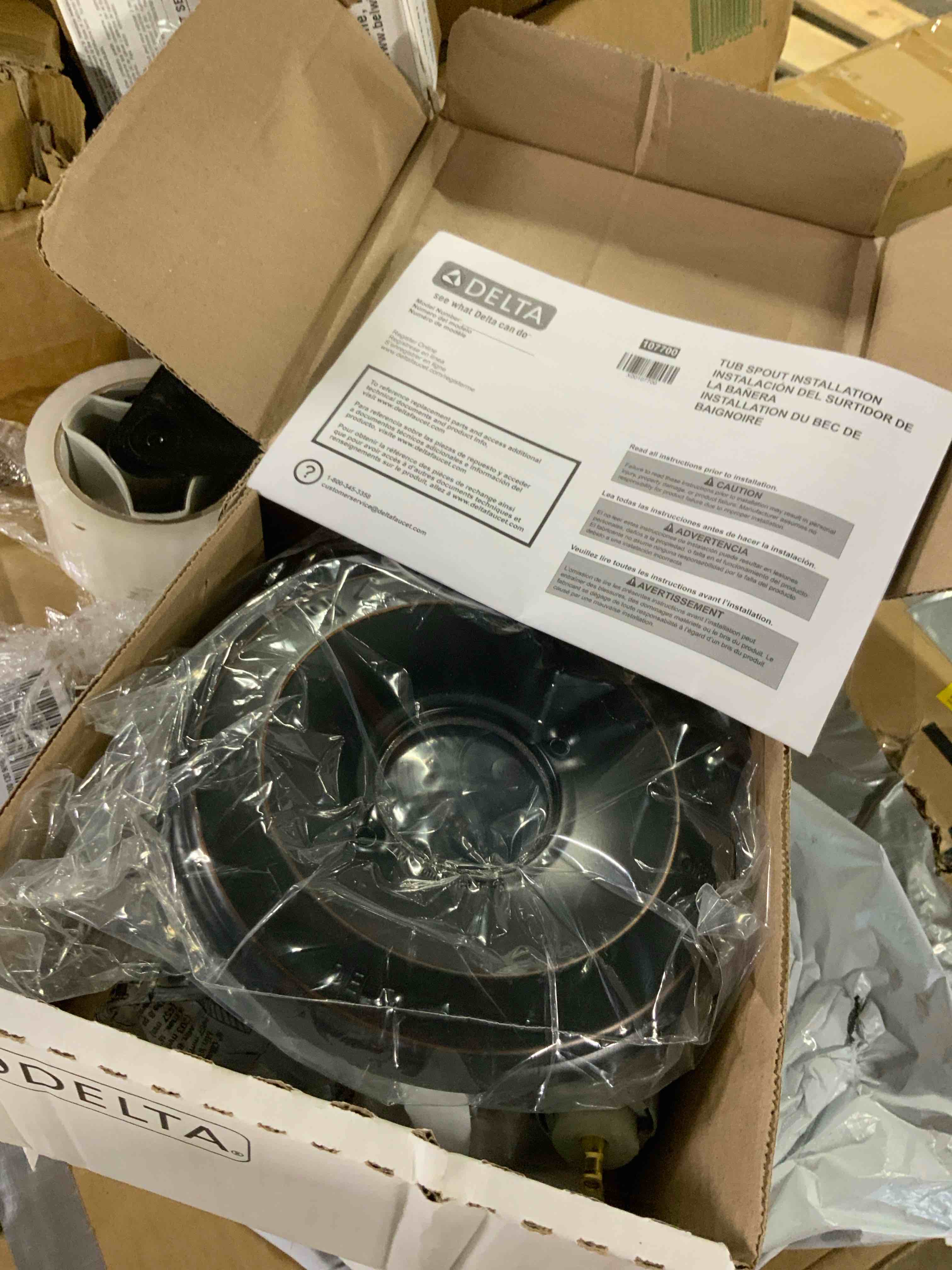 Condition photo showing Good Condition for delta tub spout installation 