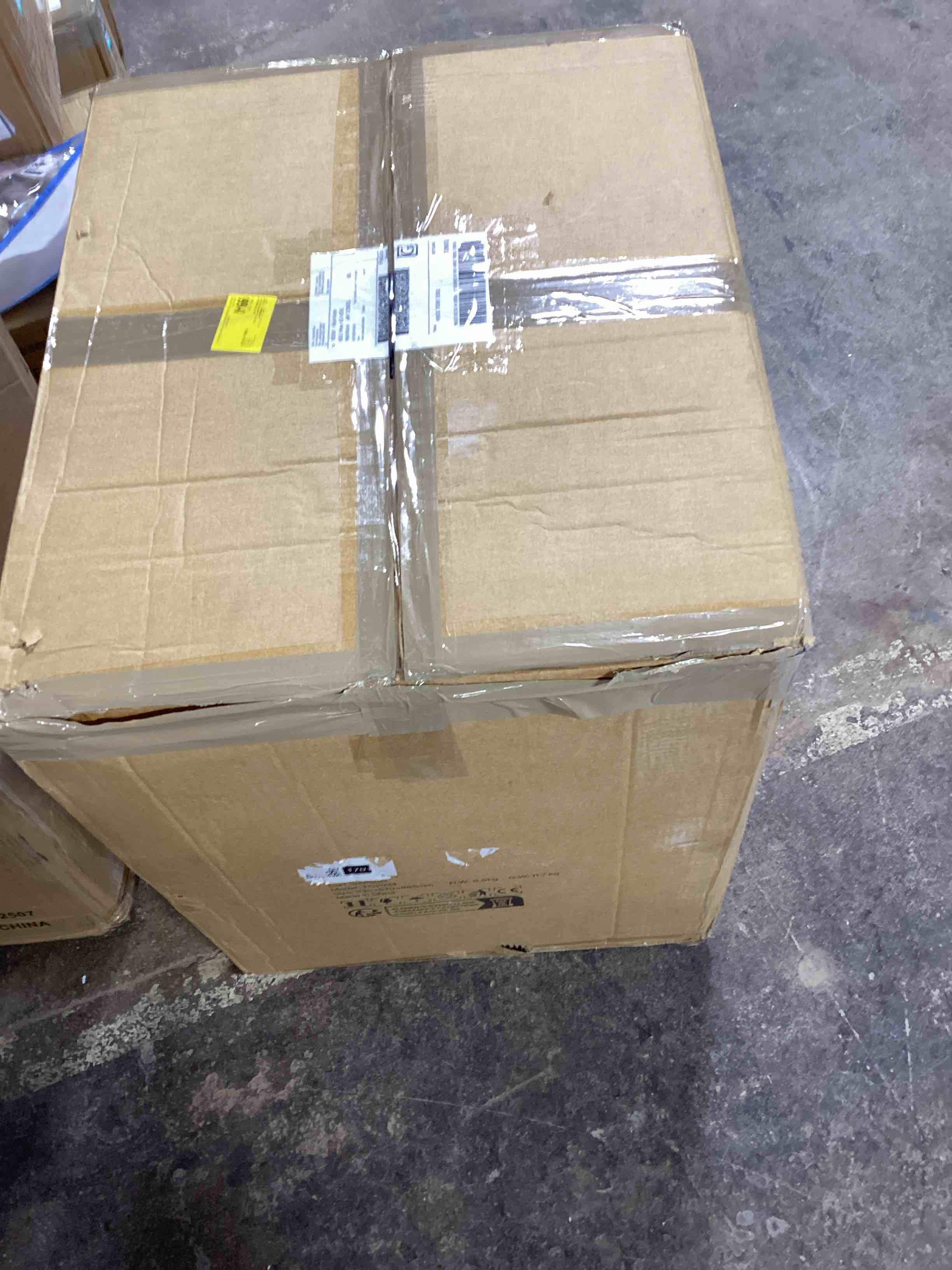 Condition photo showing Good Condition for vevor cart spreader