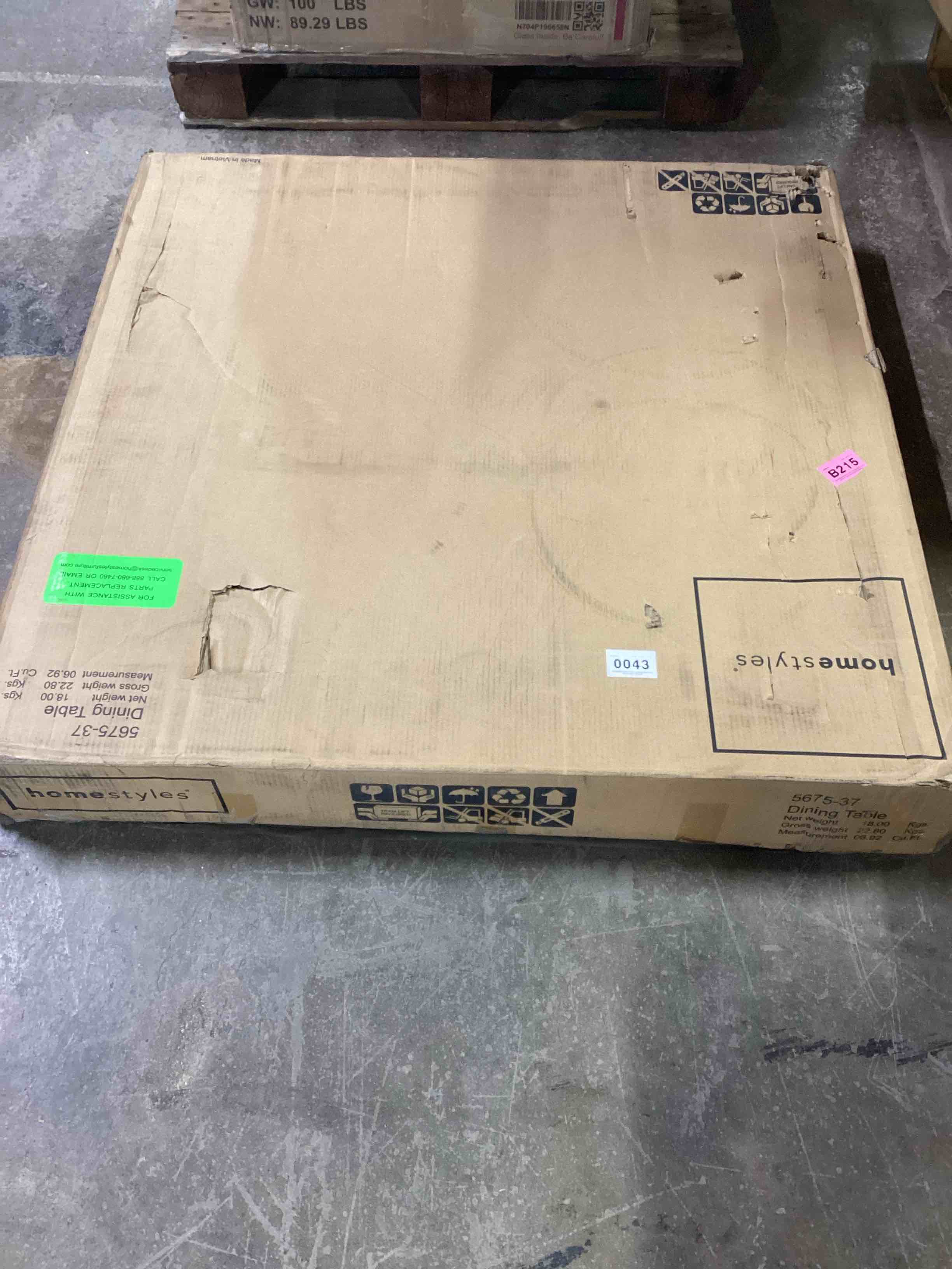 Condition photo showing Good Condition for dining table