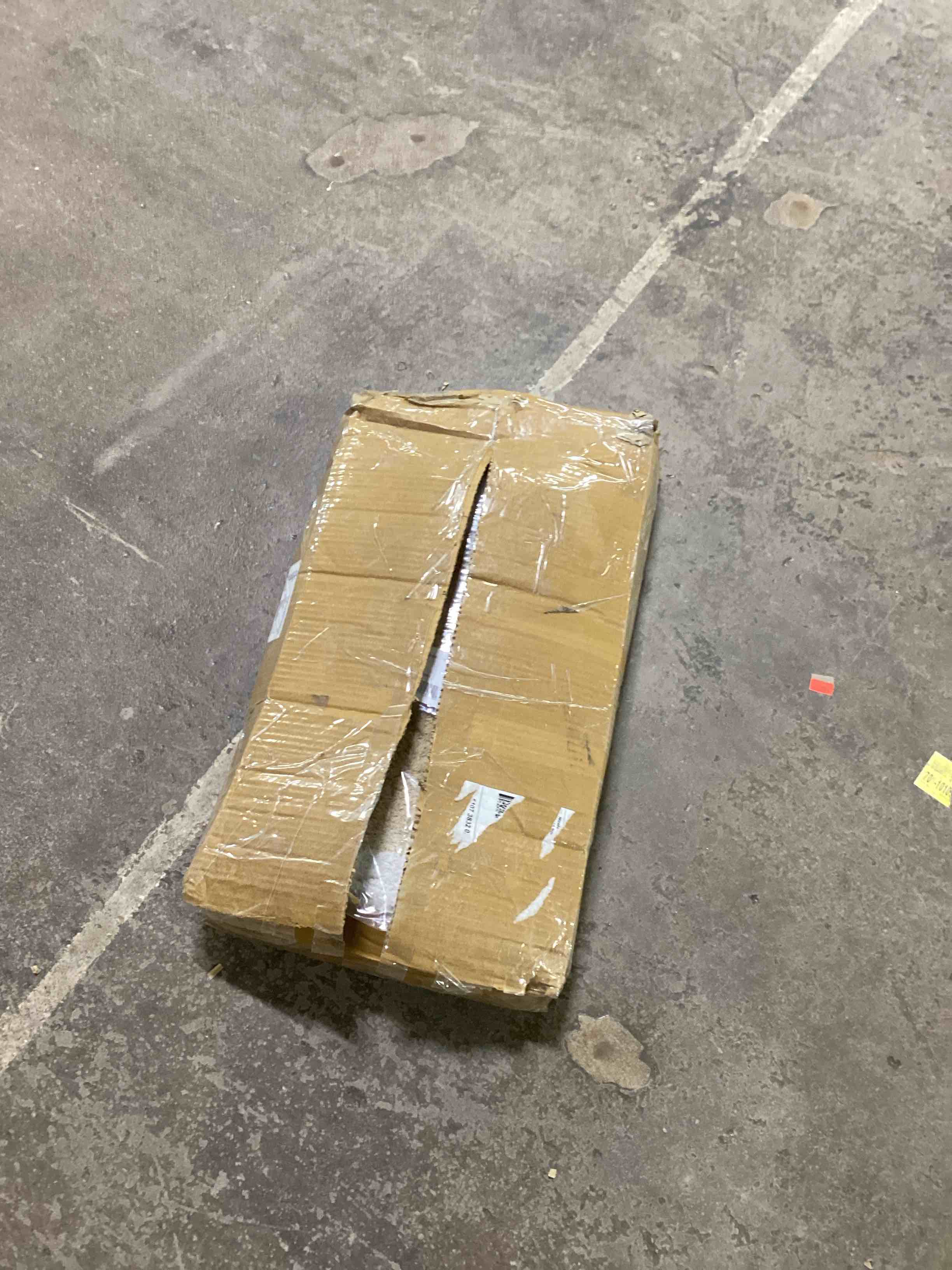 Condition photo showing Good Condition for pebbles bath runner