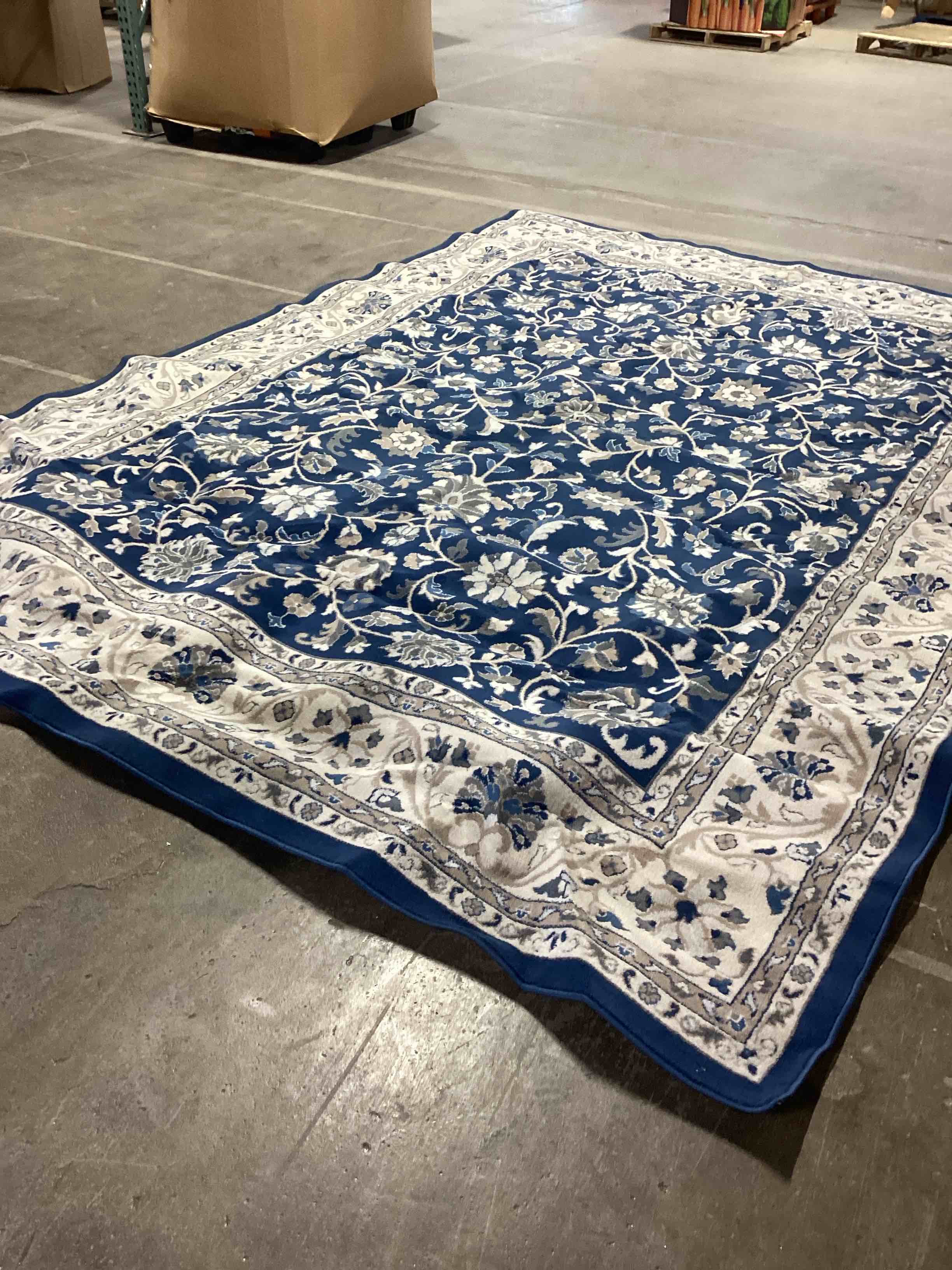 Condition photo showing Good Condition for area rug