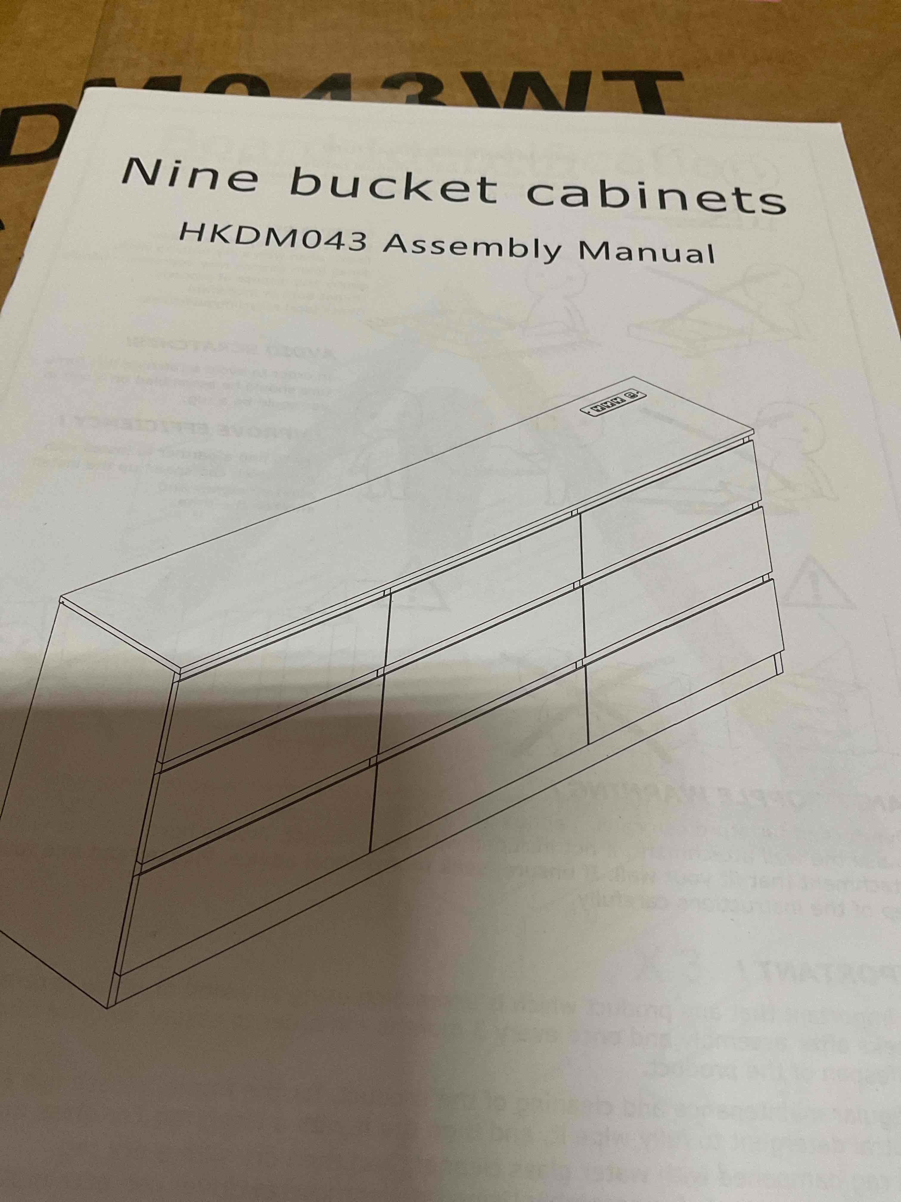 Condition photo showing Good Condition for hkdm043 9 bucket cabinet 