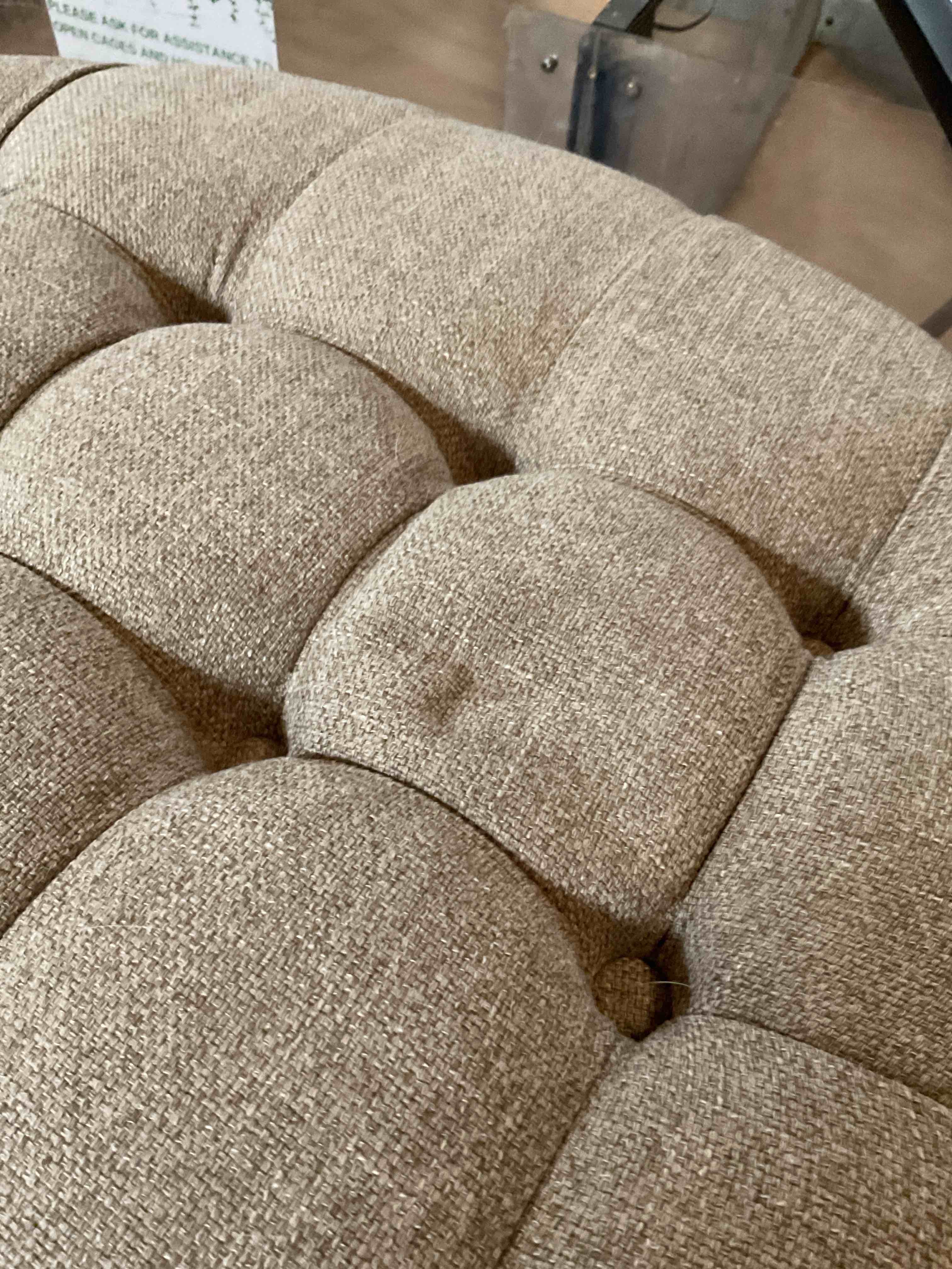 Condition photo showing Good Condition for storage ottoman round