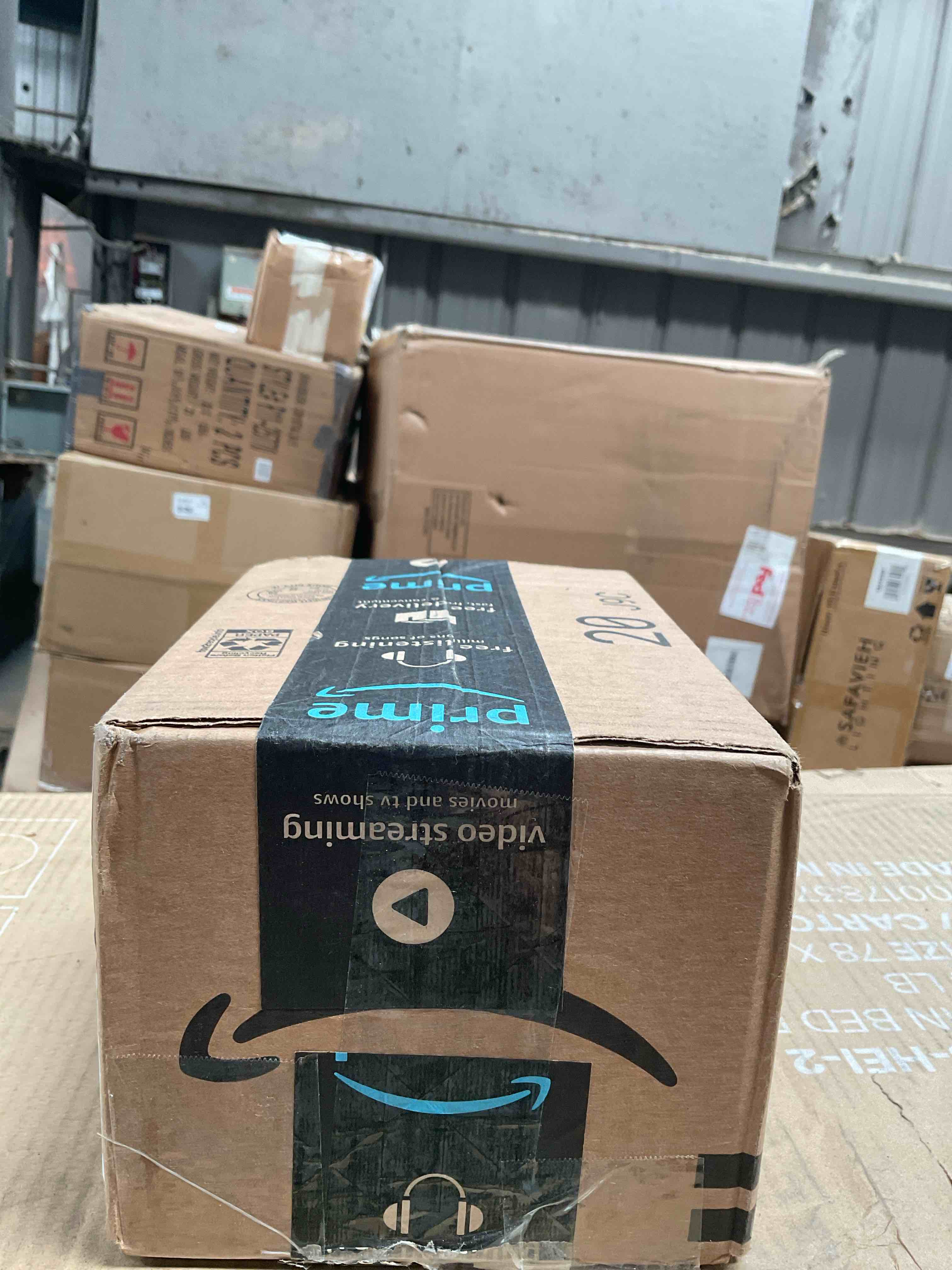 https://s3.amazonaws.com/lotting-images-prod/RustDustWanderlust/TEA3822979_1777648882974.jpeg