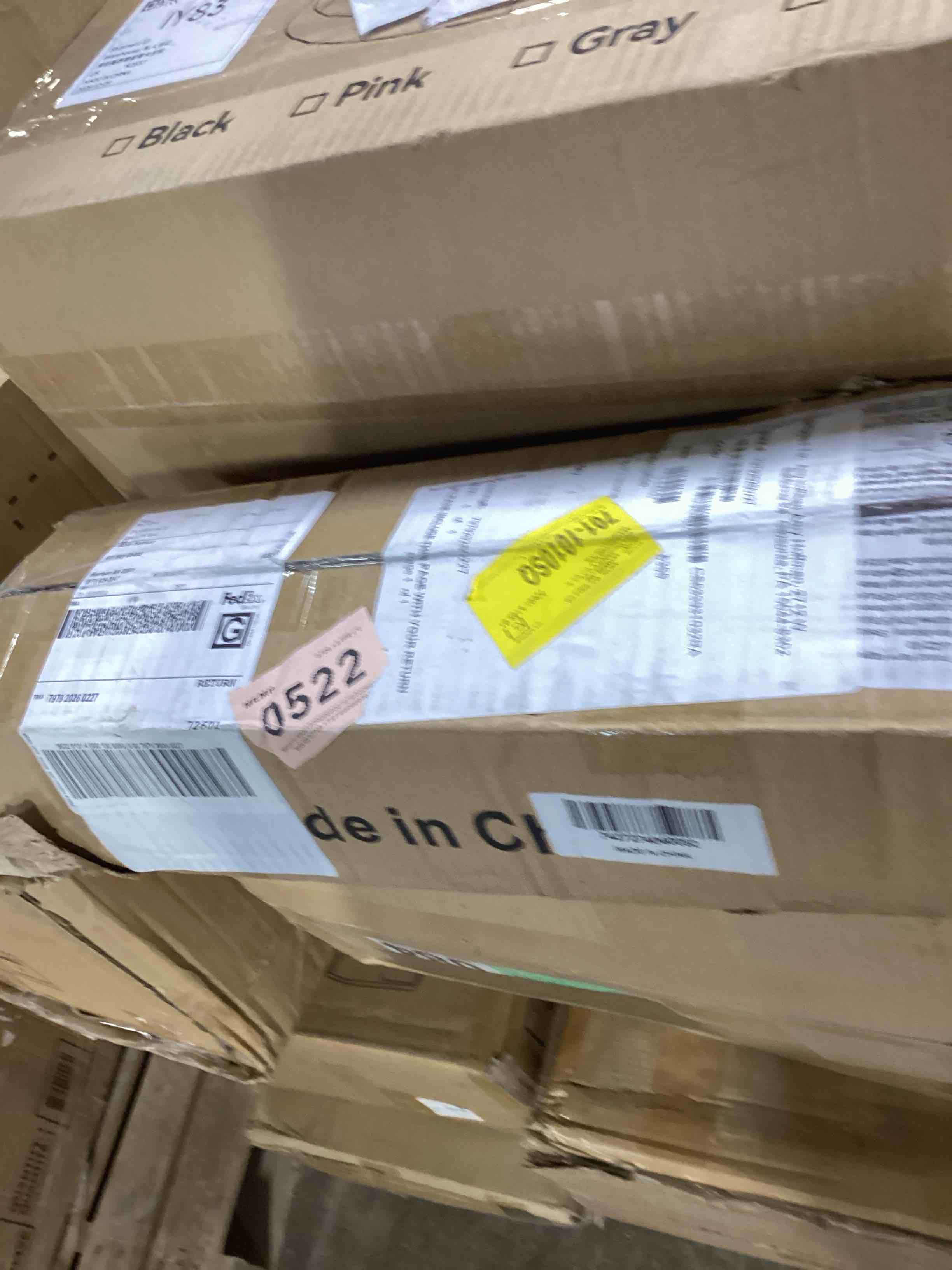 Condition photo showing Good Condition for Kusilvak 70.8\u0027\u0027 Wall Mounted Clothes Rack