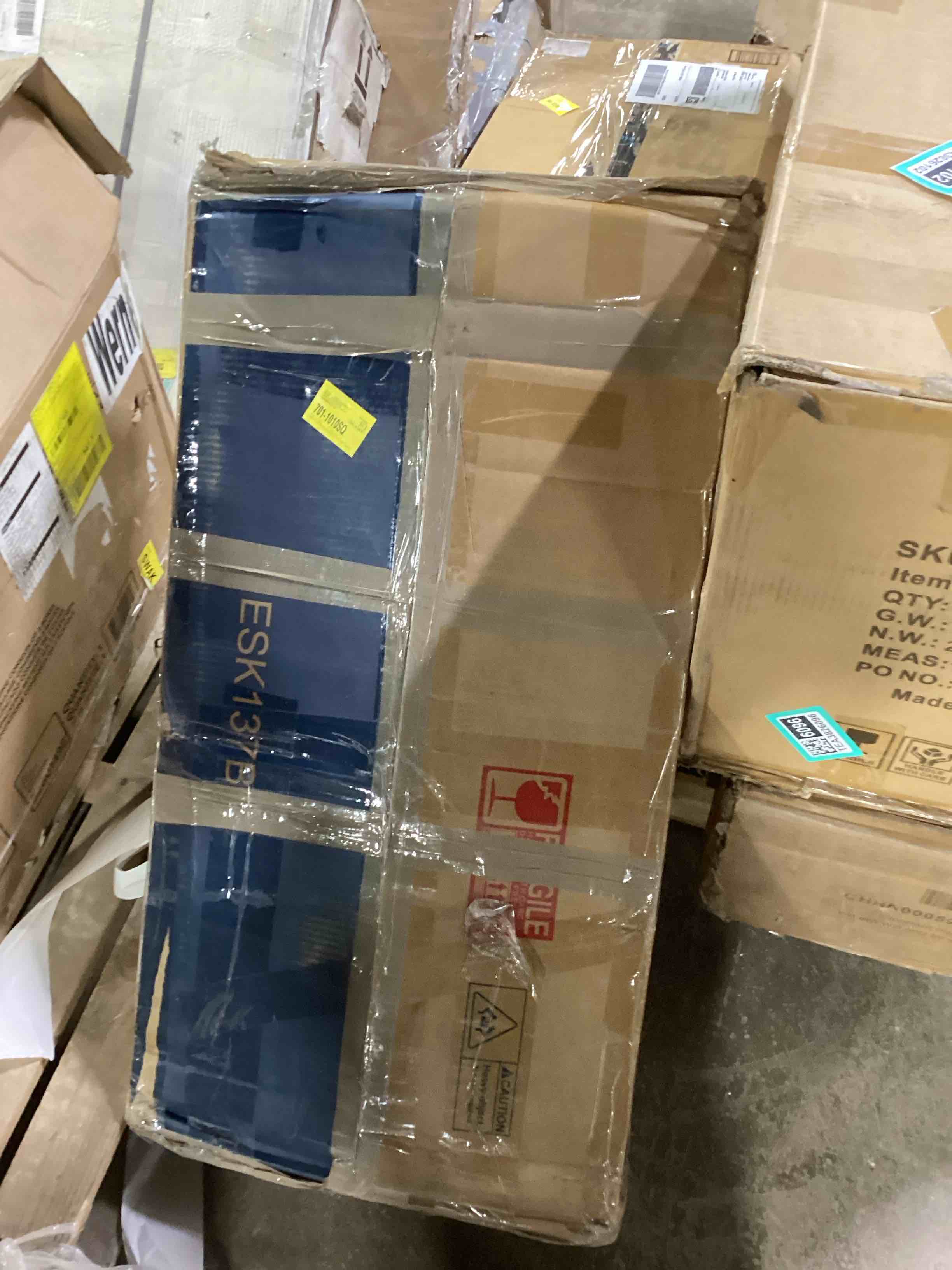 Reversible L Shaped Computer Desk With Power Outlets \u0026 Led Lights