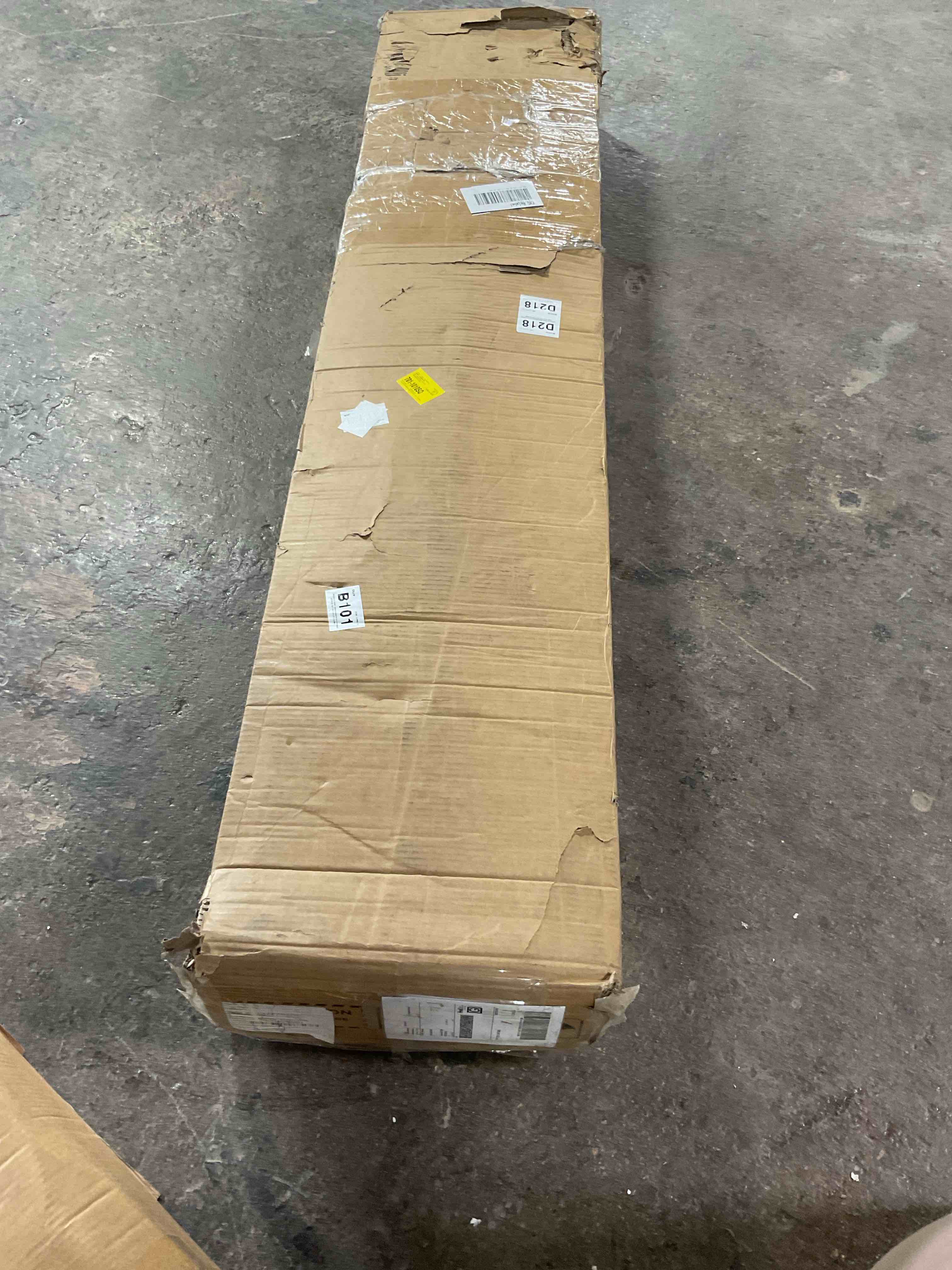 Condition photo showing Good Condition for 63-inch Long Console Table, Farmhouse Wooden Narrow Sofa Table Behind Couch