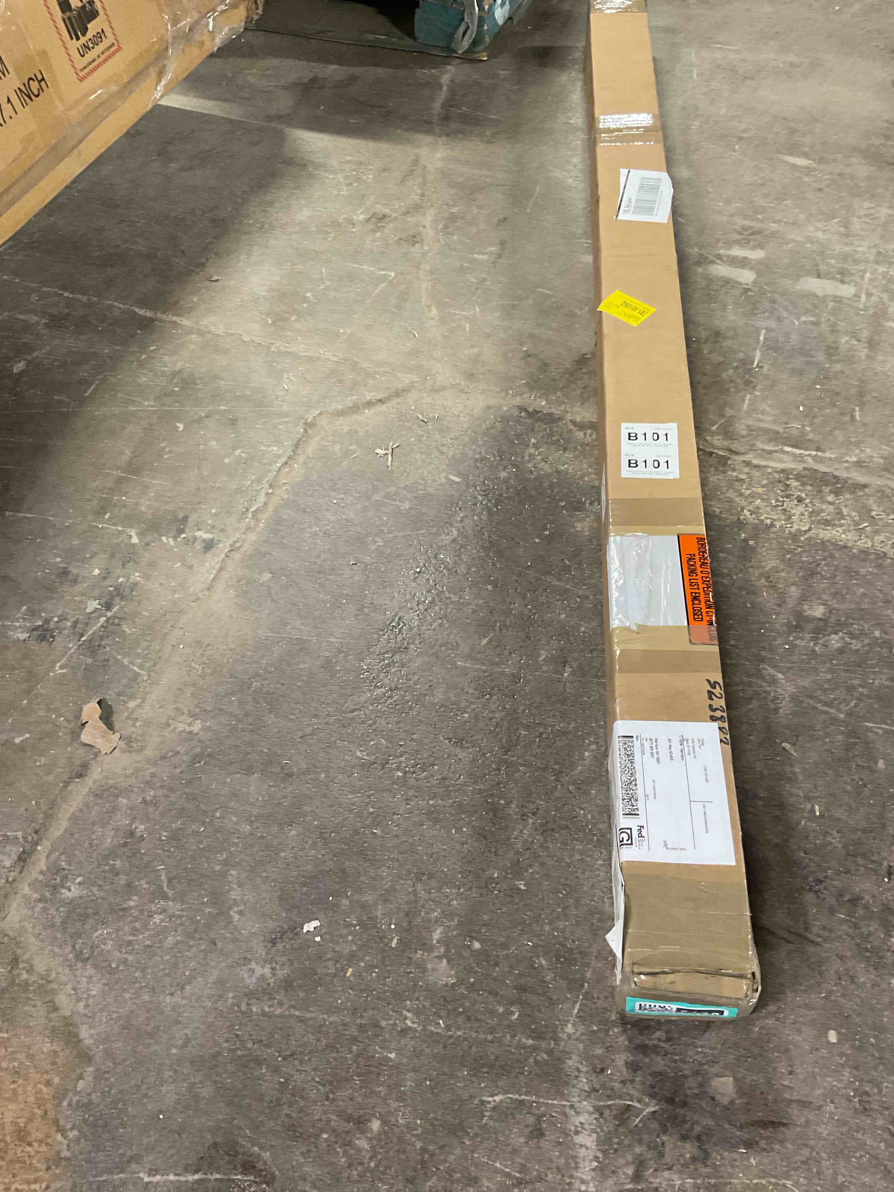 Condition photo showing Good Condition for Krehbiel 1.125" Curtain Rail