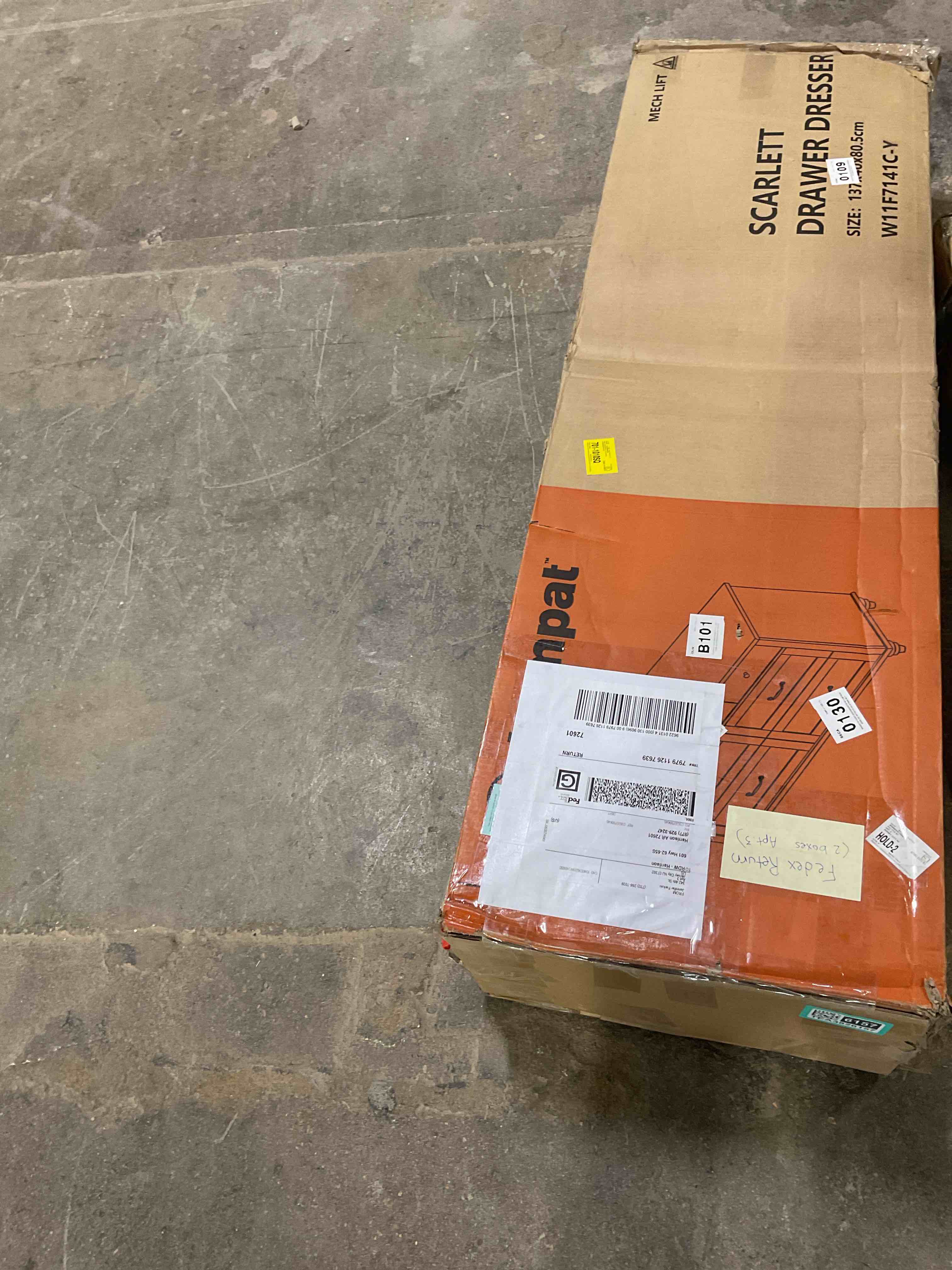 Condition photo showing Good Condition for Castilla Counter Stool